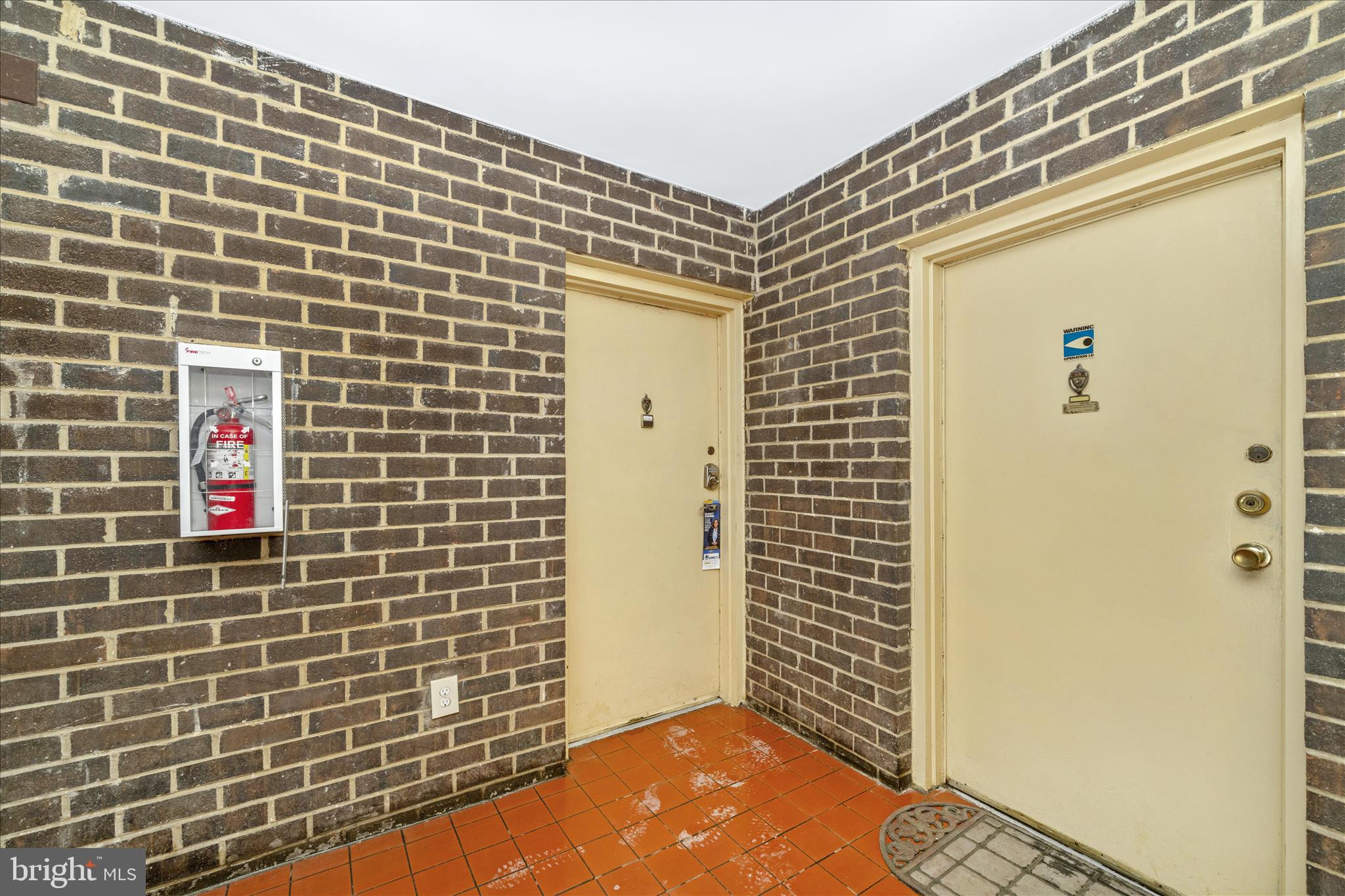 PINES CONDOMINIUM - Residential