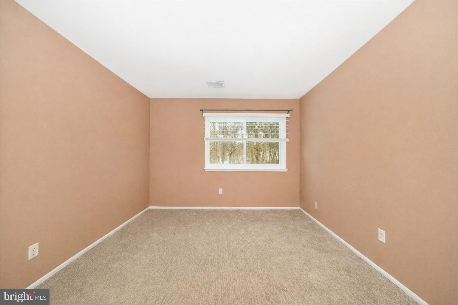 PINES CONDOMINIUM - Residential