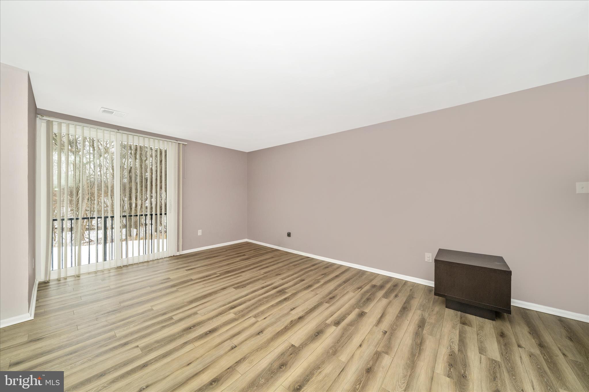 PINES CONDOMINIUM - Residential