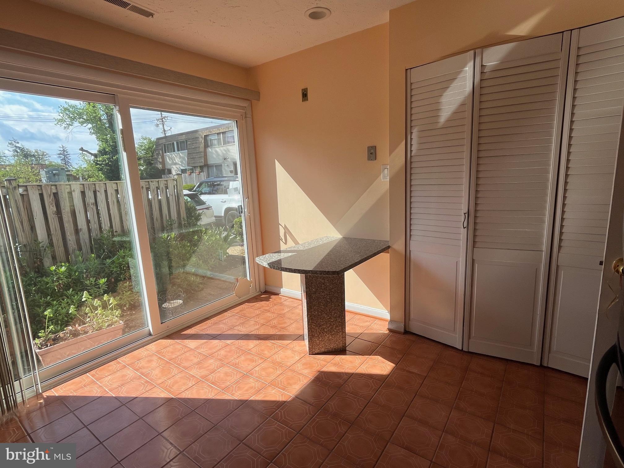 PARK VILLAGE - Residential