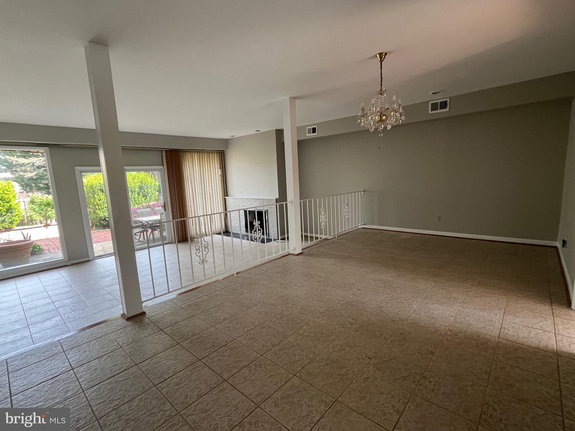 PARK VILLAGE - Residential