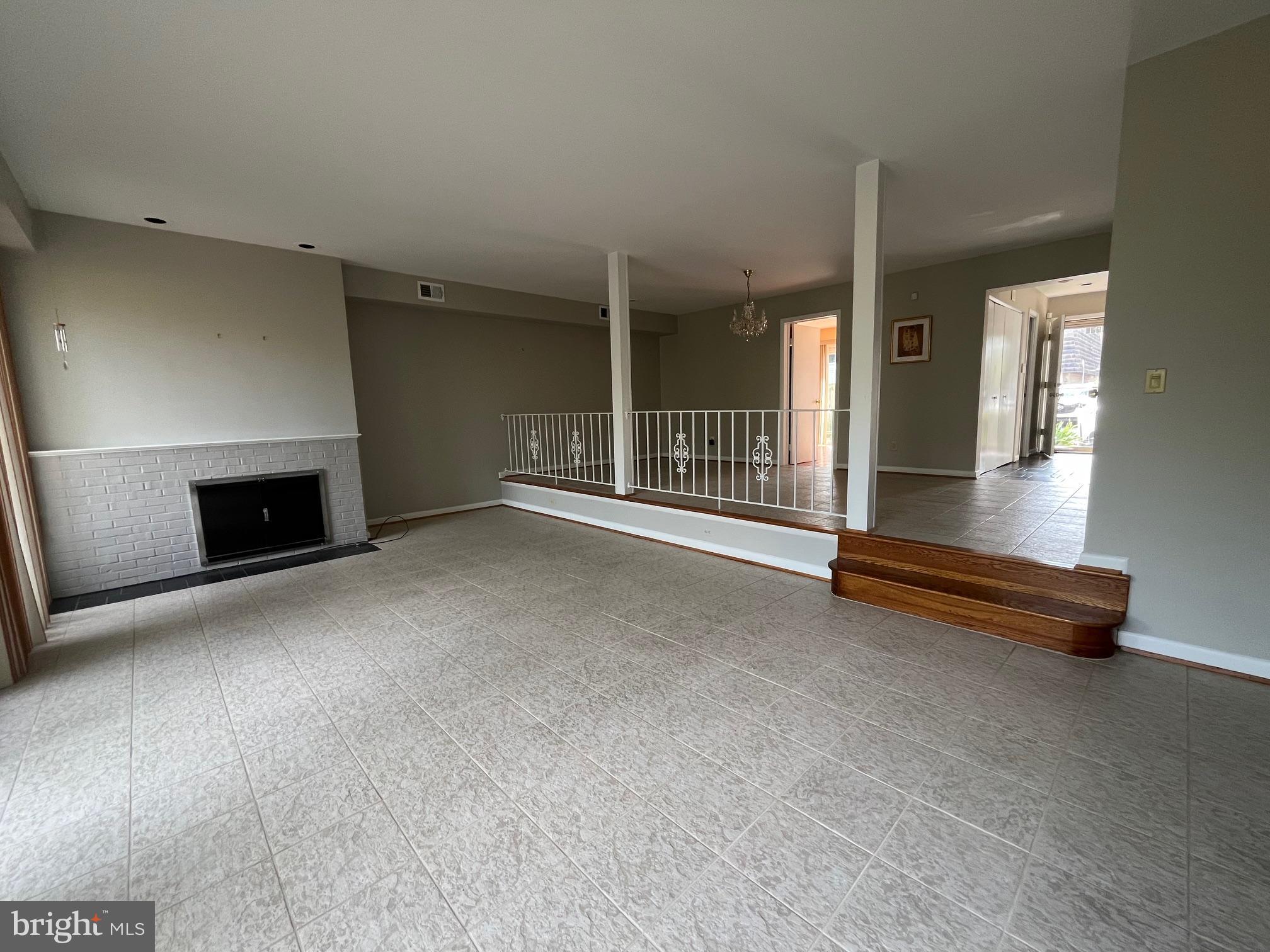 PARK VILLAGE - Residential