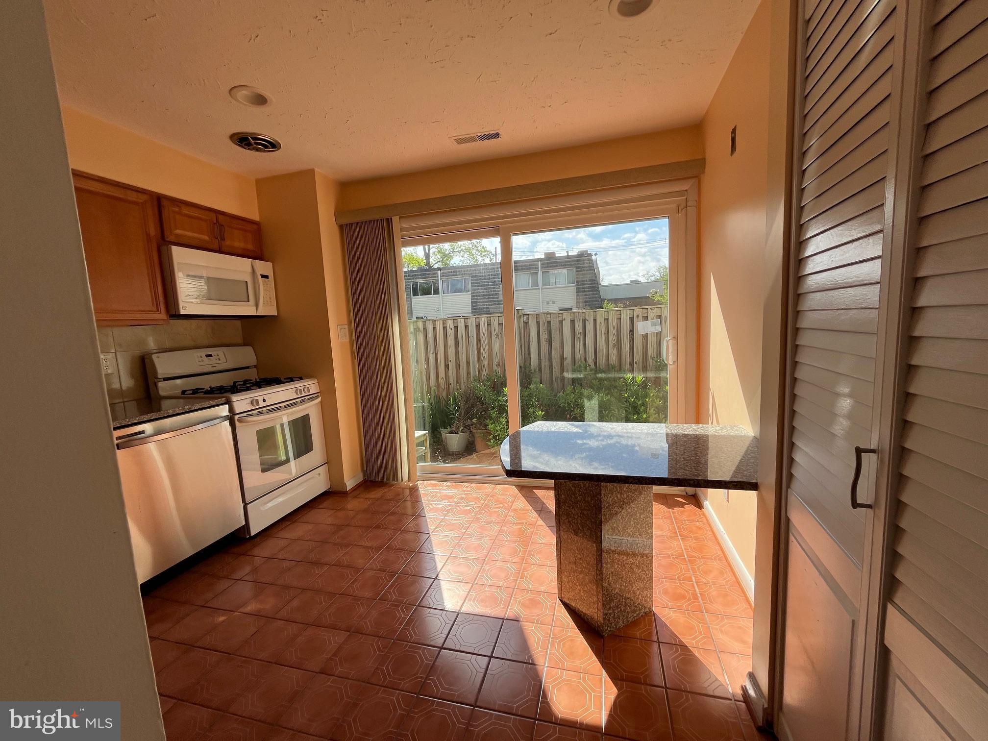 PARK VILLAGE - Residential