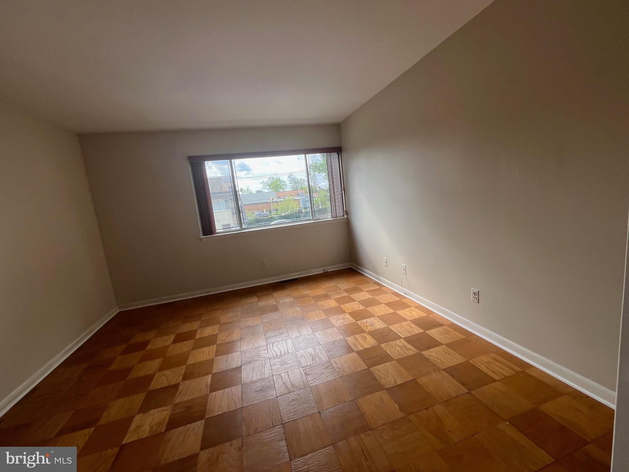 PARK VILLAGE - Residential