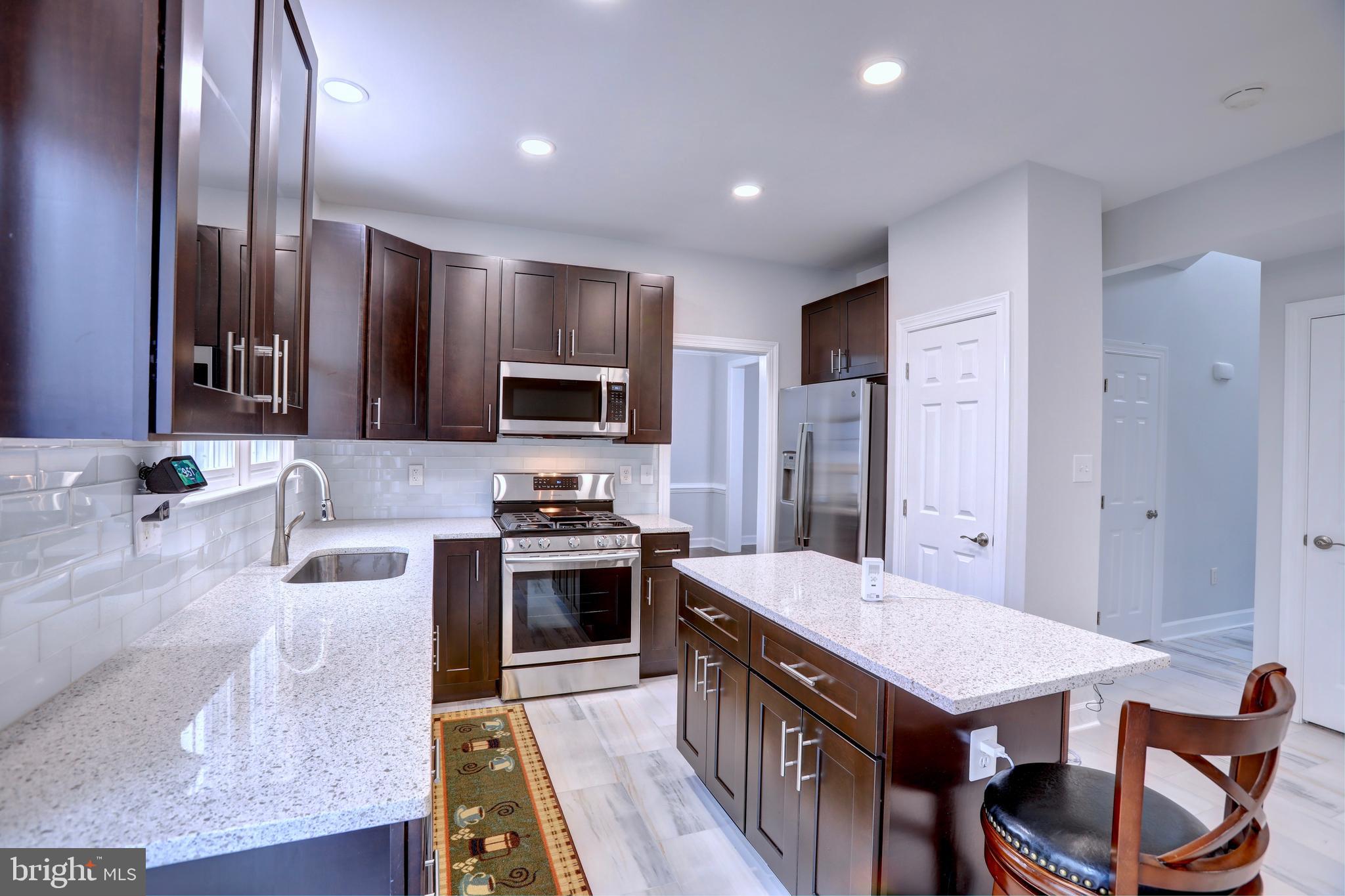 ESTATES AT LEETON MANOR - Residential