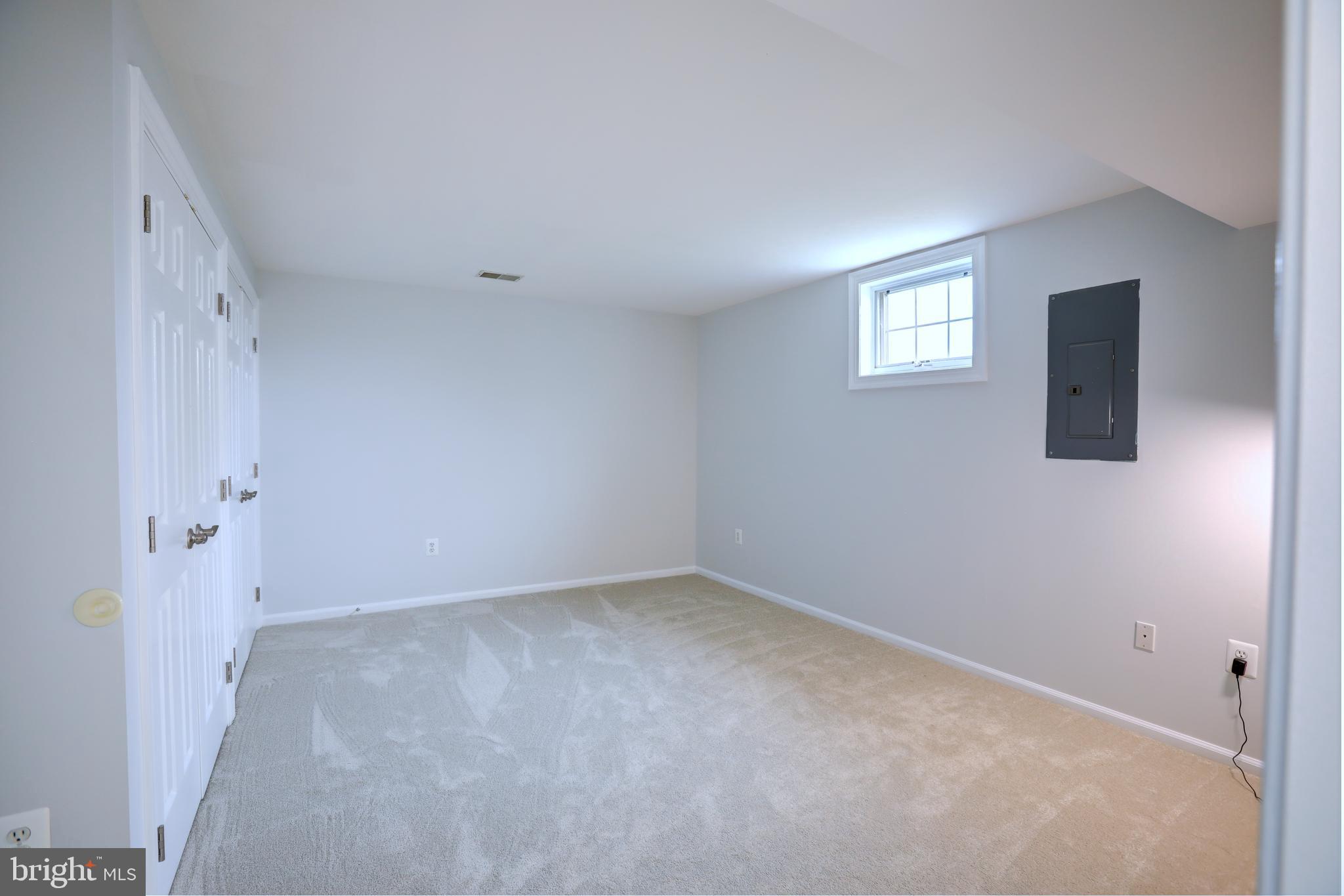 ESTATES AT LEETON MANOR - Residential