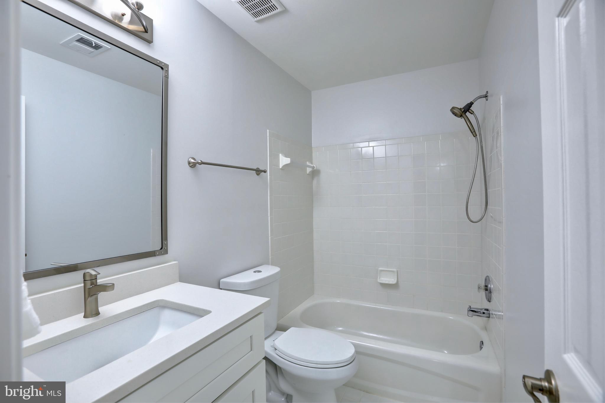 ESTATES AT LEETON MANOR - Residential