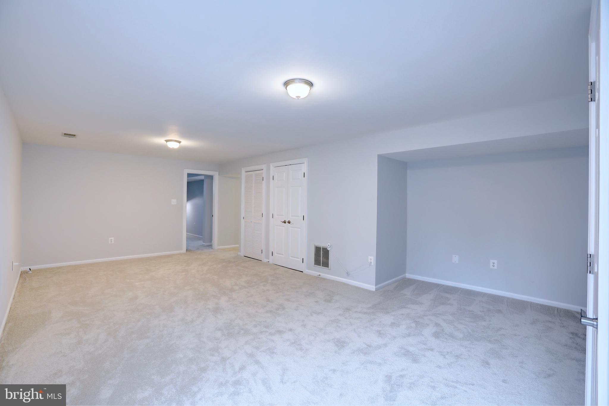 ESTATES AT LEETON MANOR - Residential