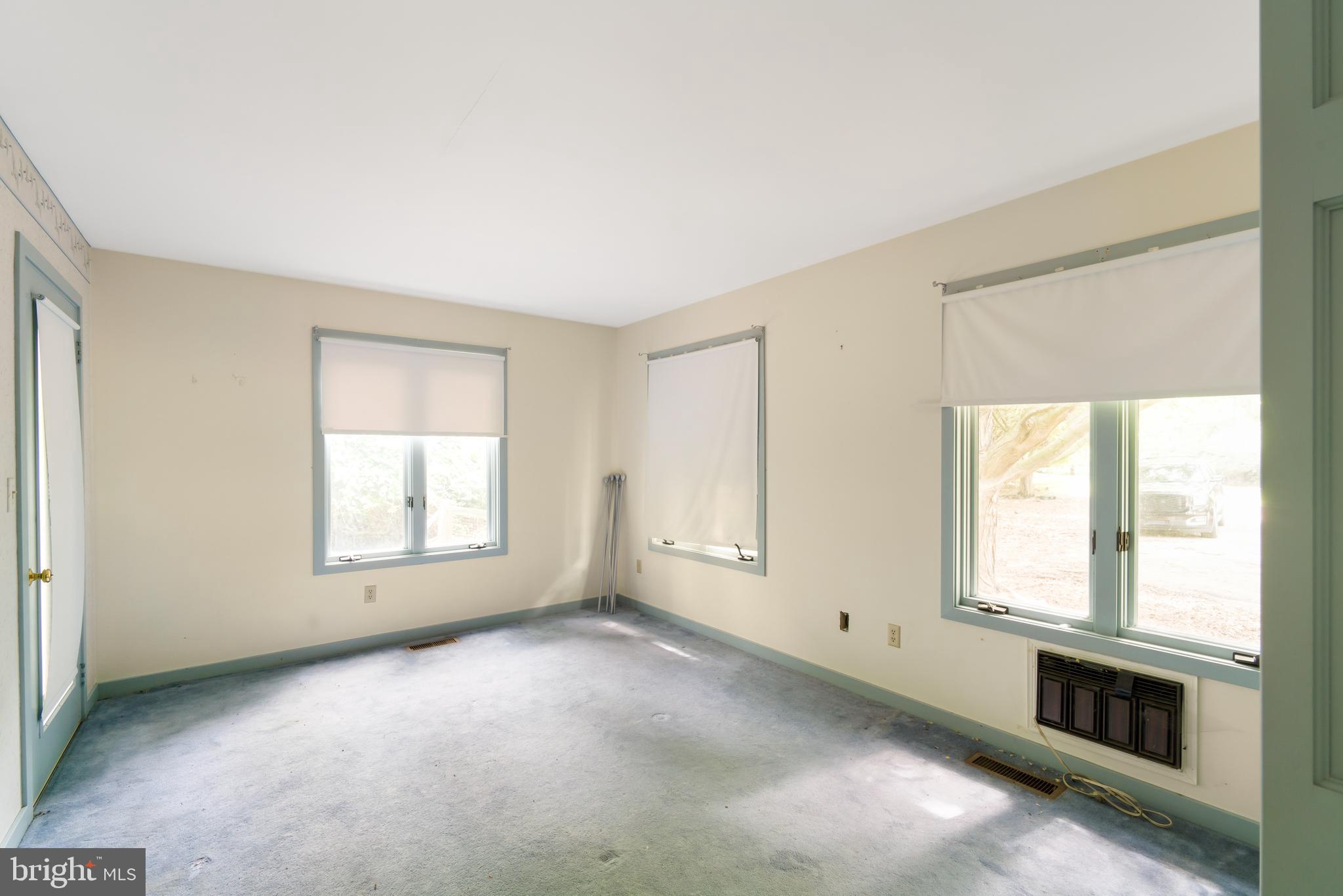 ROCK HALL - Residential