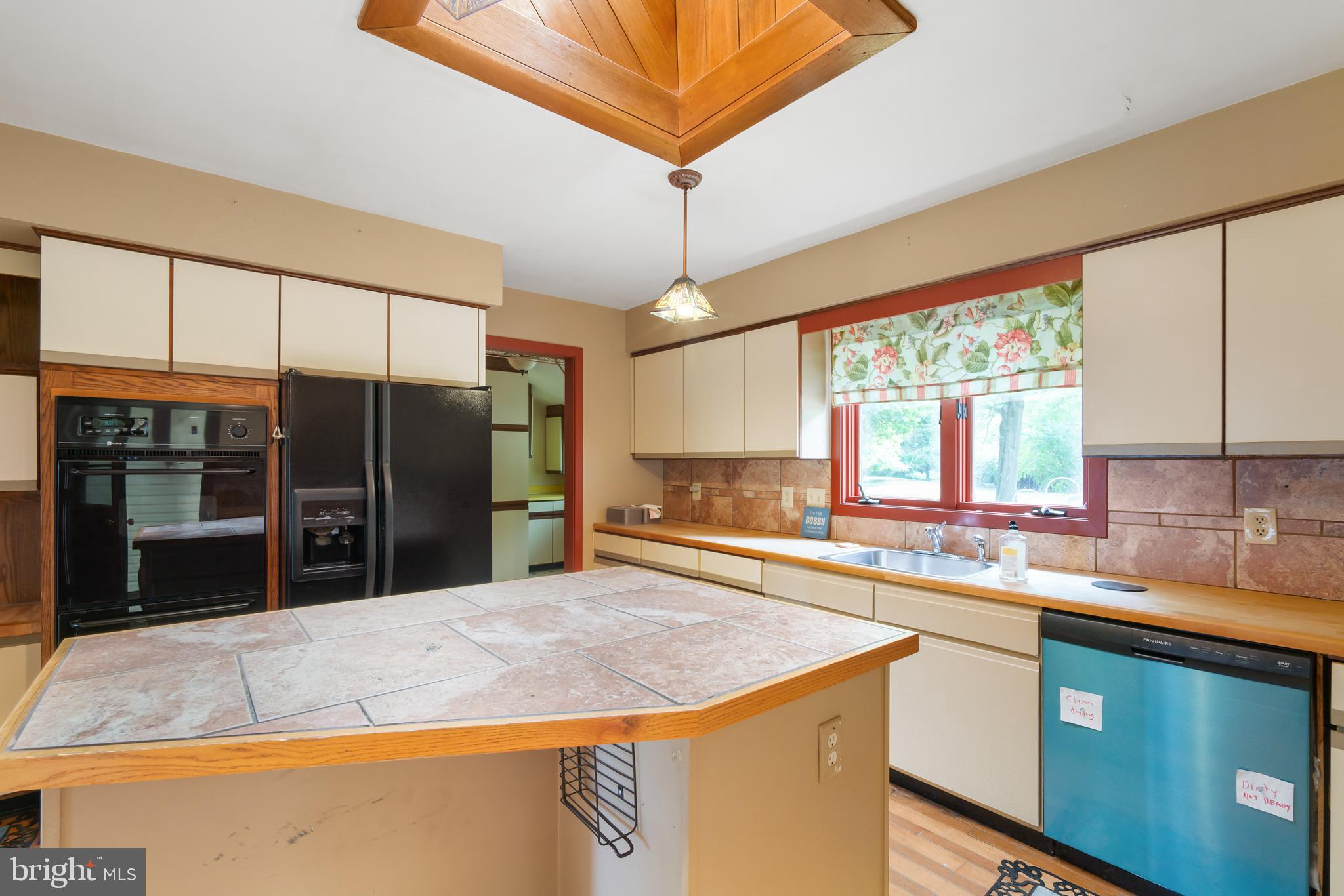 ROCK HALL - Residential