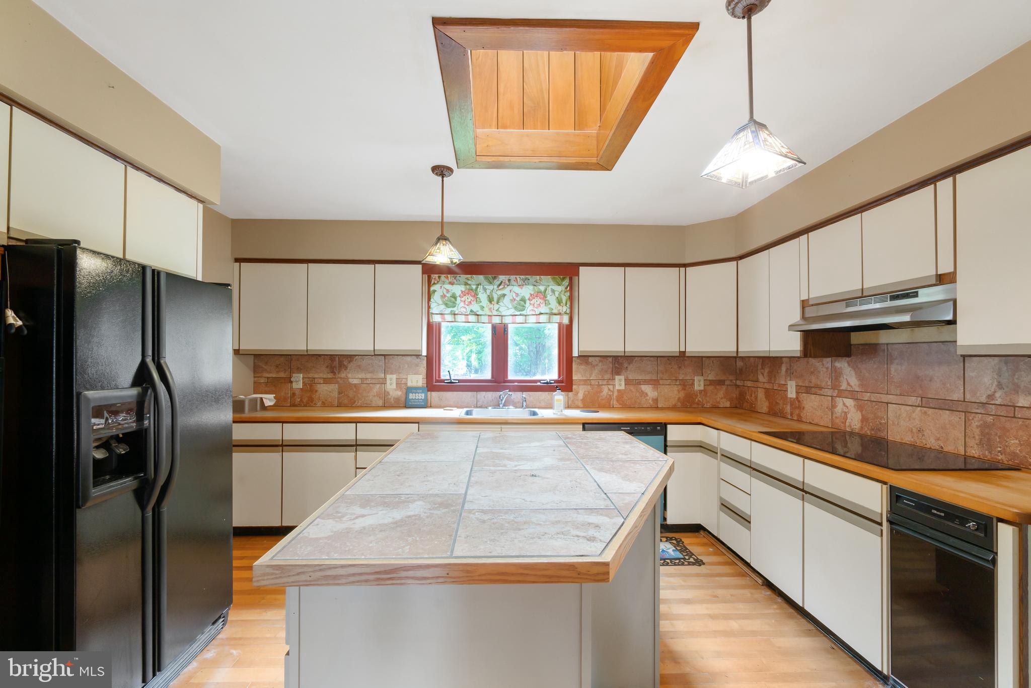 ROCK HALL - Residential