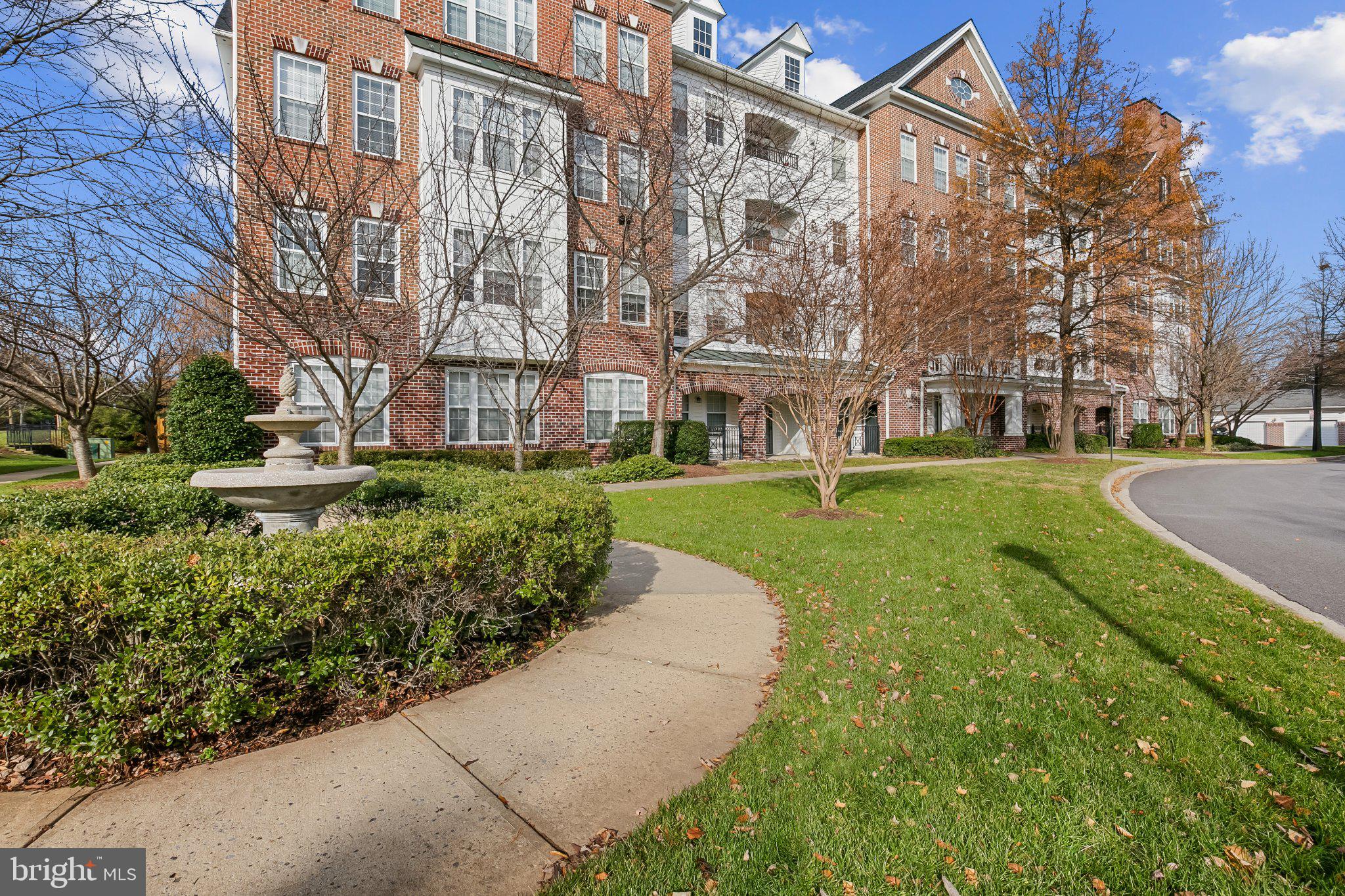 5801 CLIPPER LANE 204