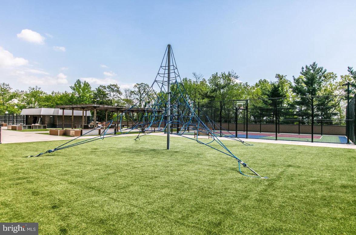 LANDMARK - Residential