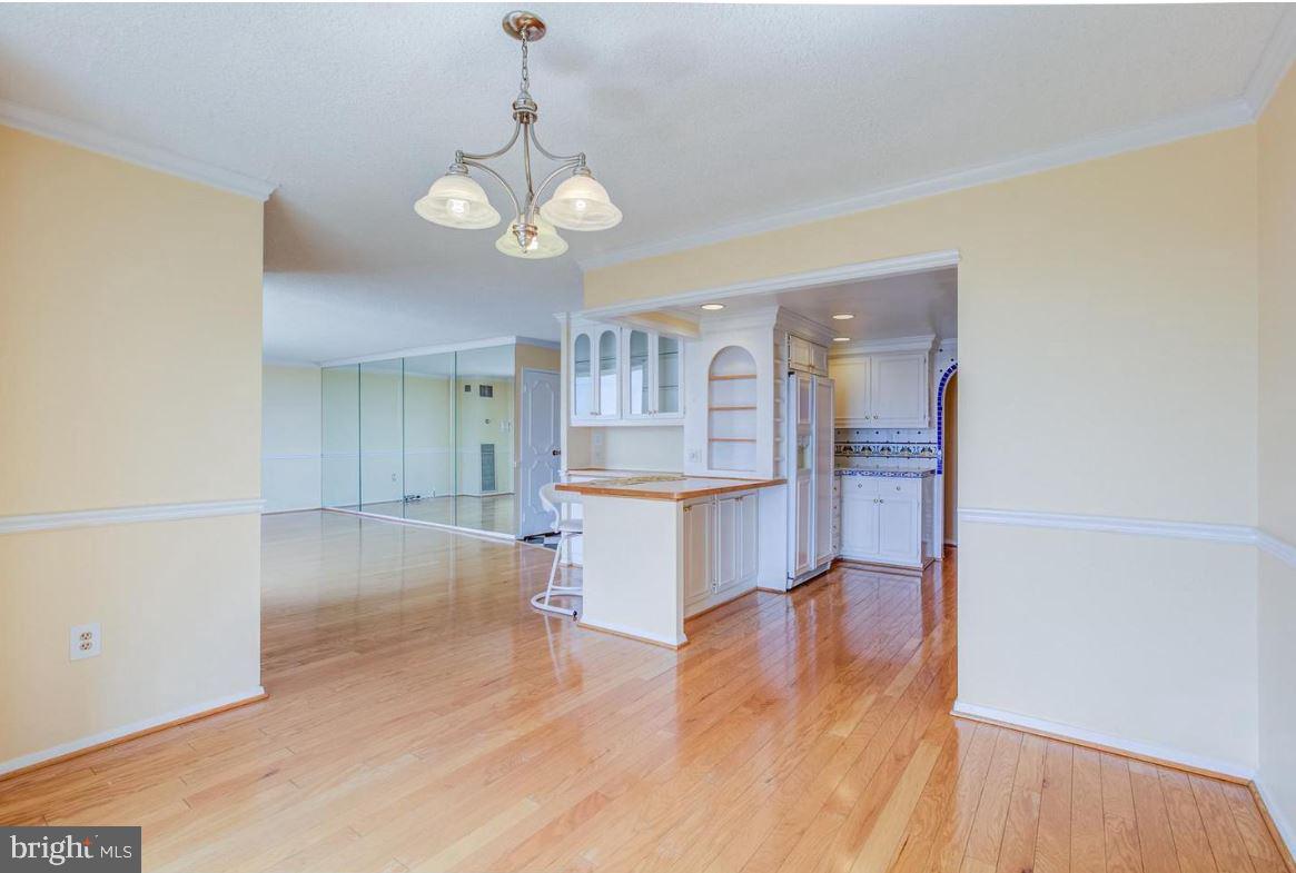 LANDMARK - Residential