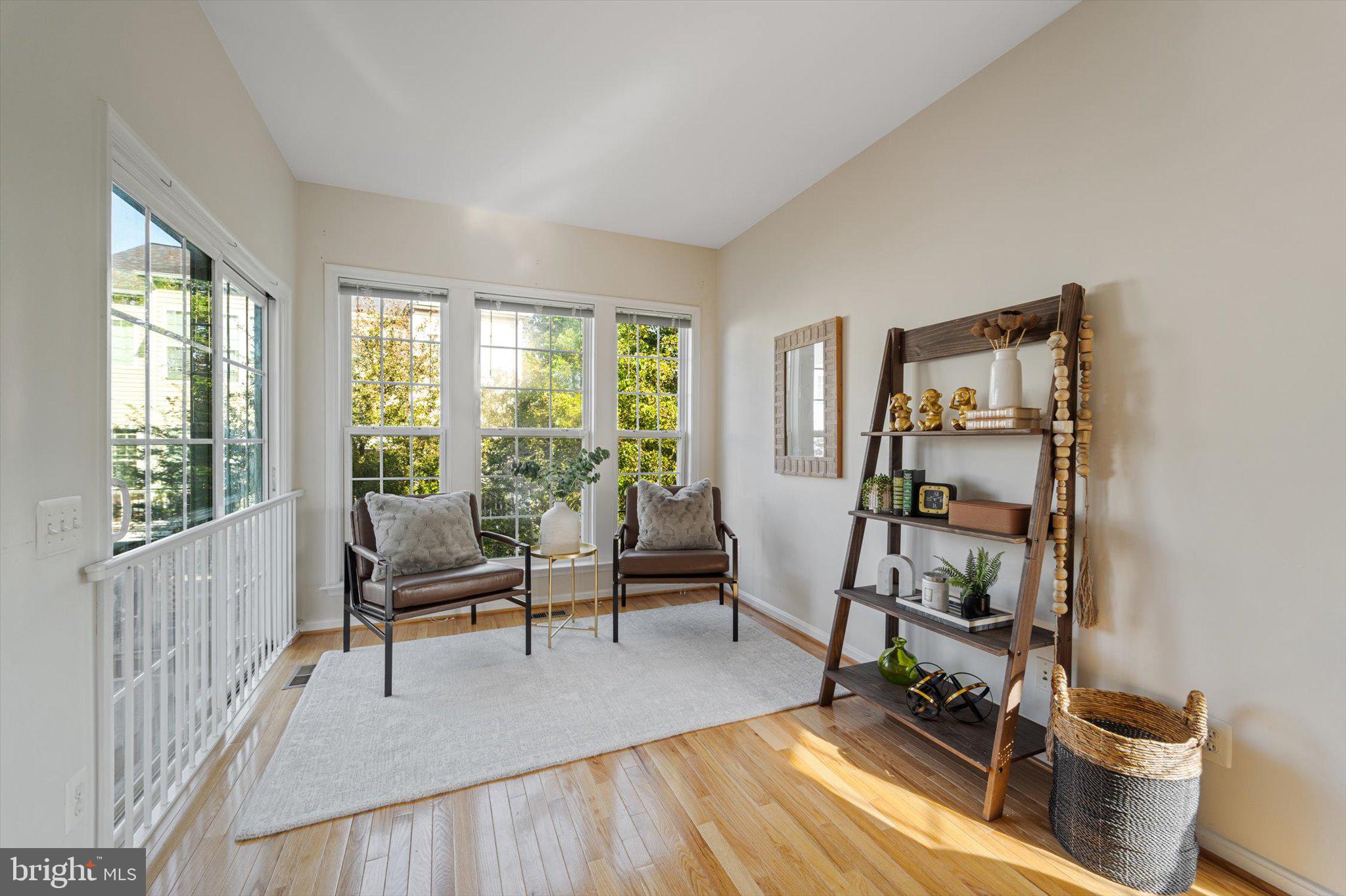 LAUREL HILL LANDBAY - Residential