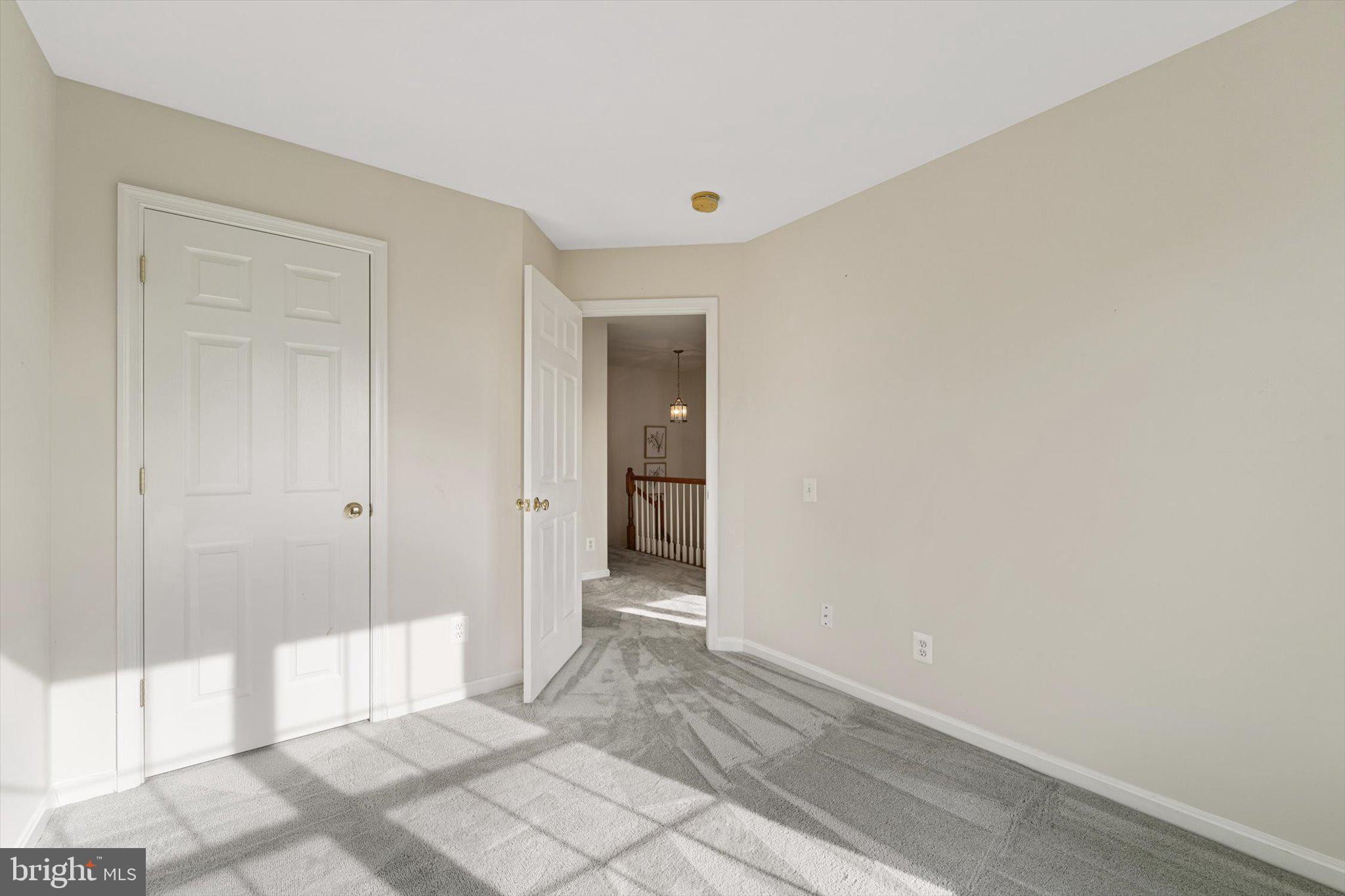 LAUREL HILL LANDBAY - Residential