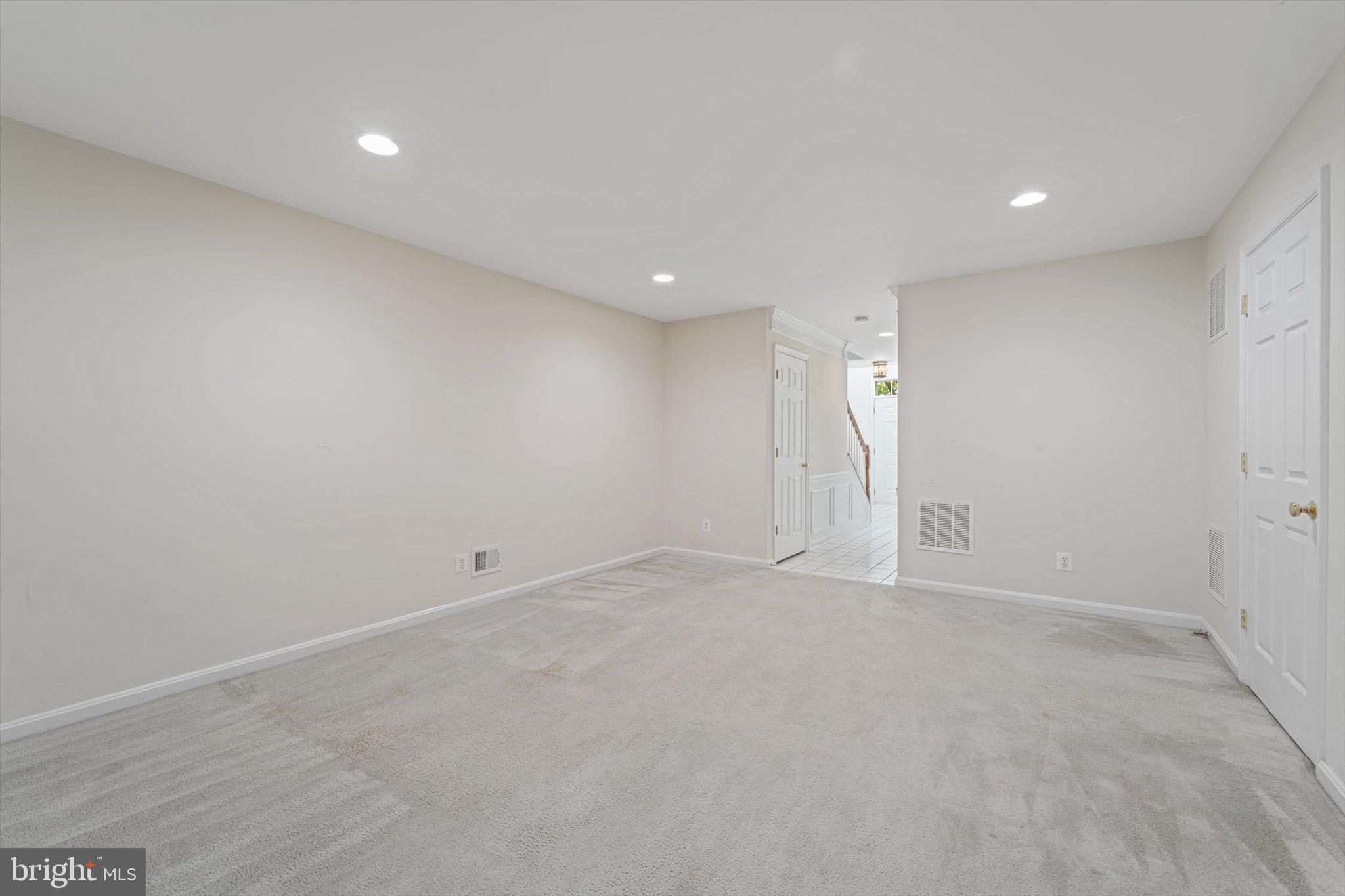 LAUREL HILL LANDBAY - Residential