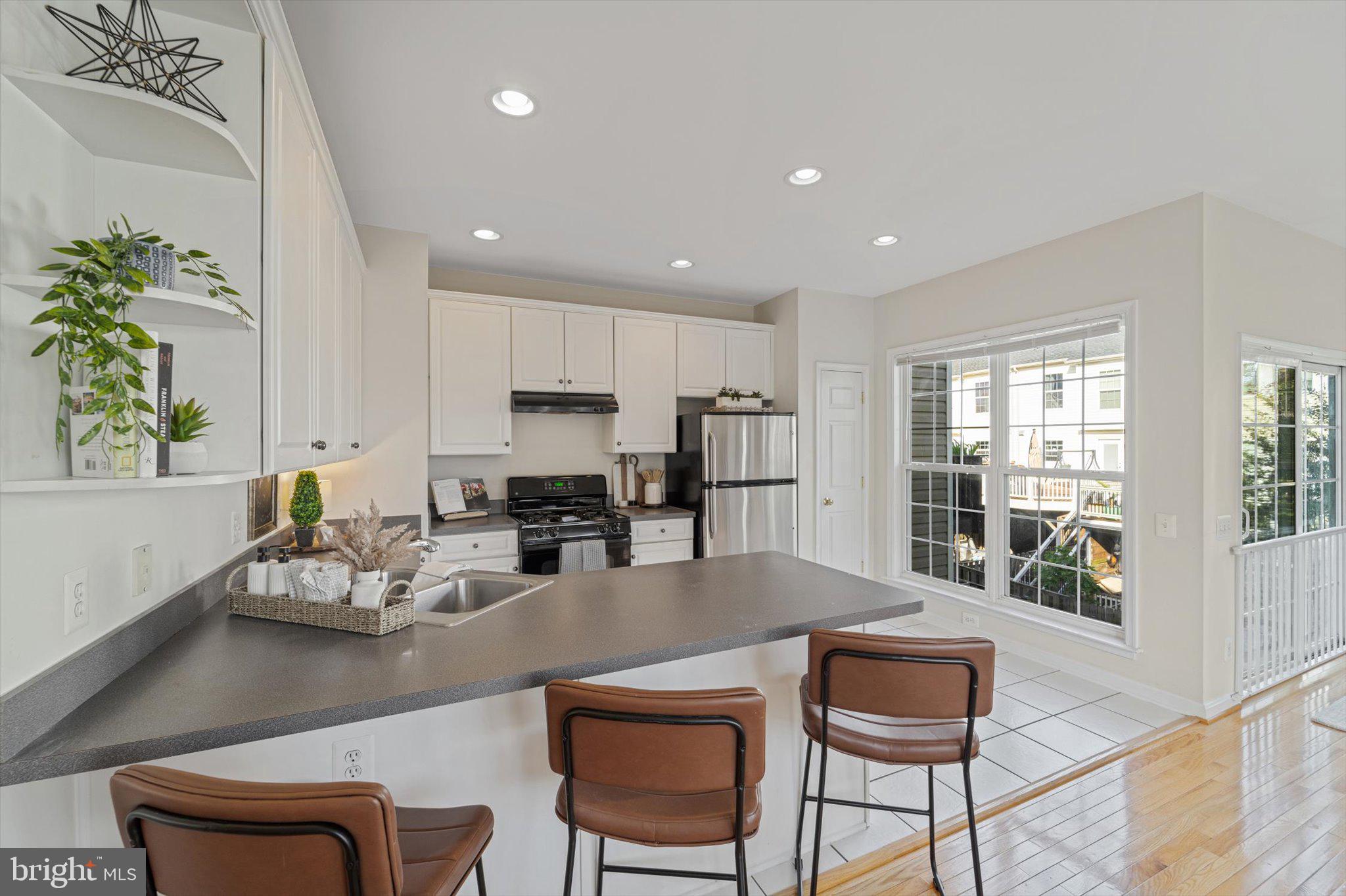 LAUREL HILL LANDBAY - Residential