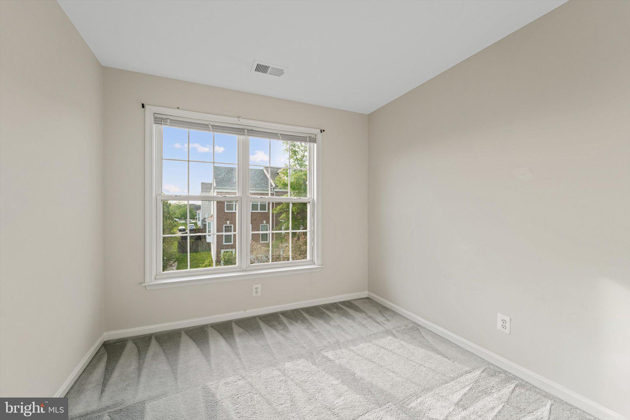 LAUREL HILL LANDBAY - Residential