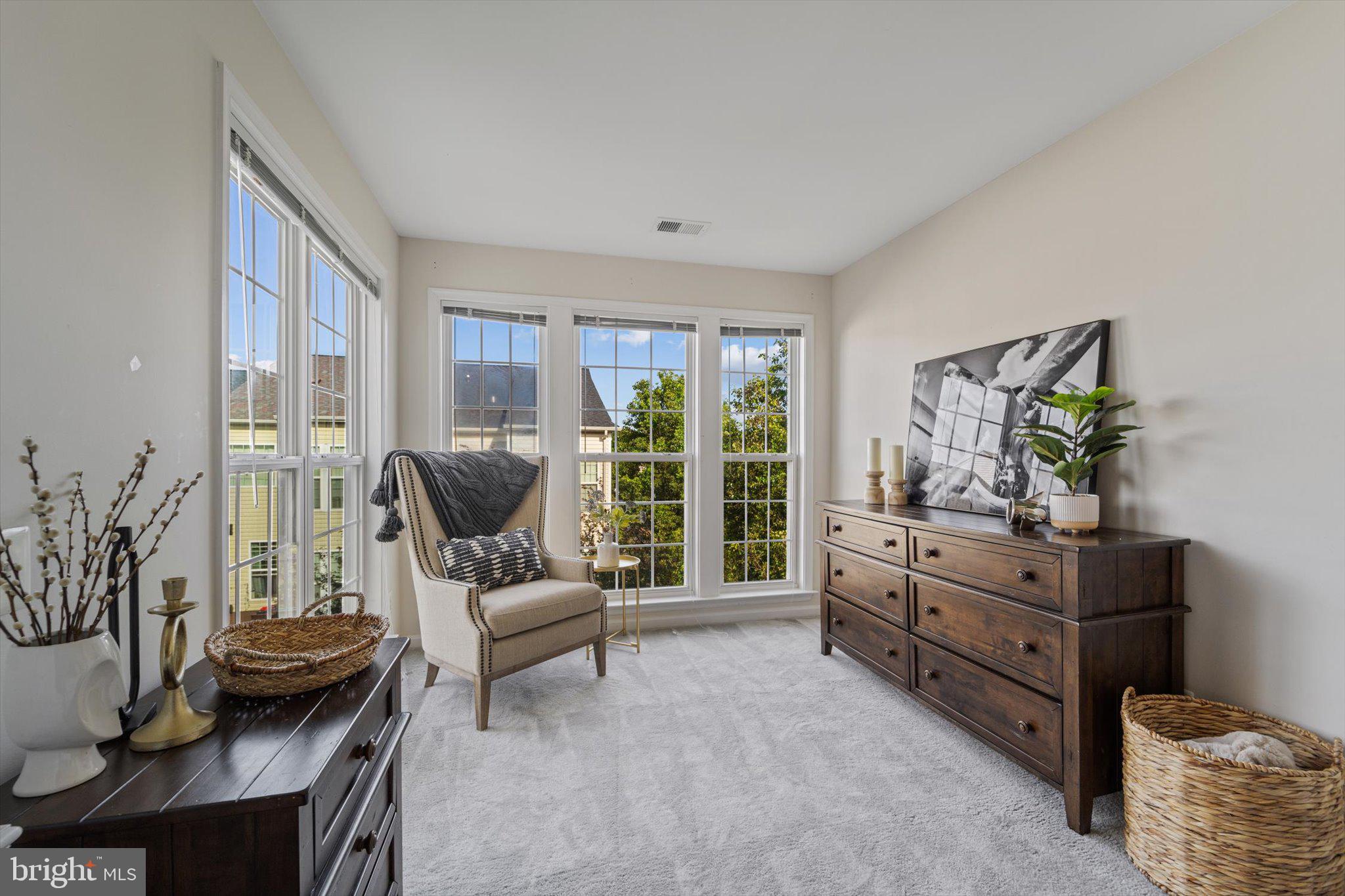 LAUREL HILL LANDBAY - Residential