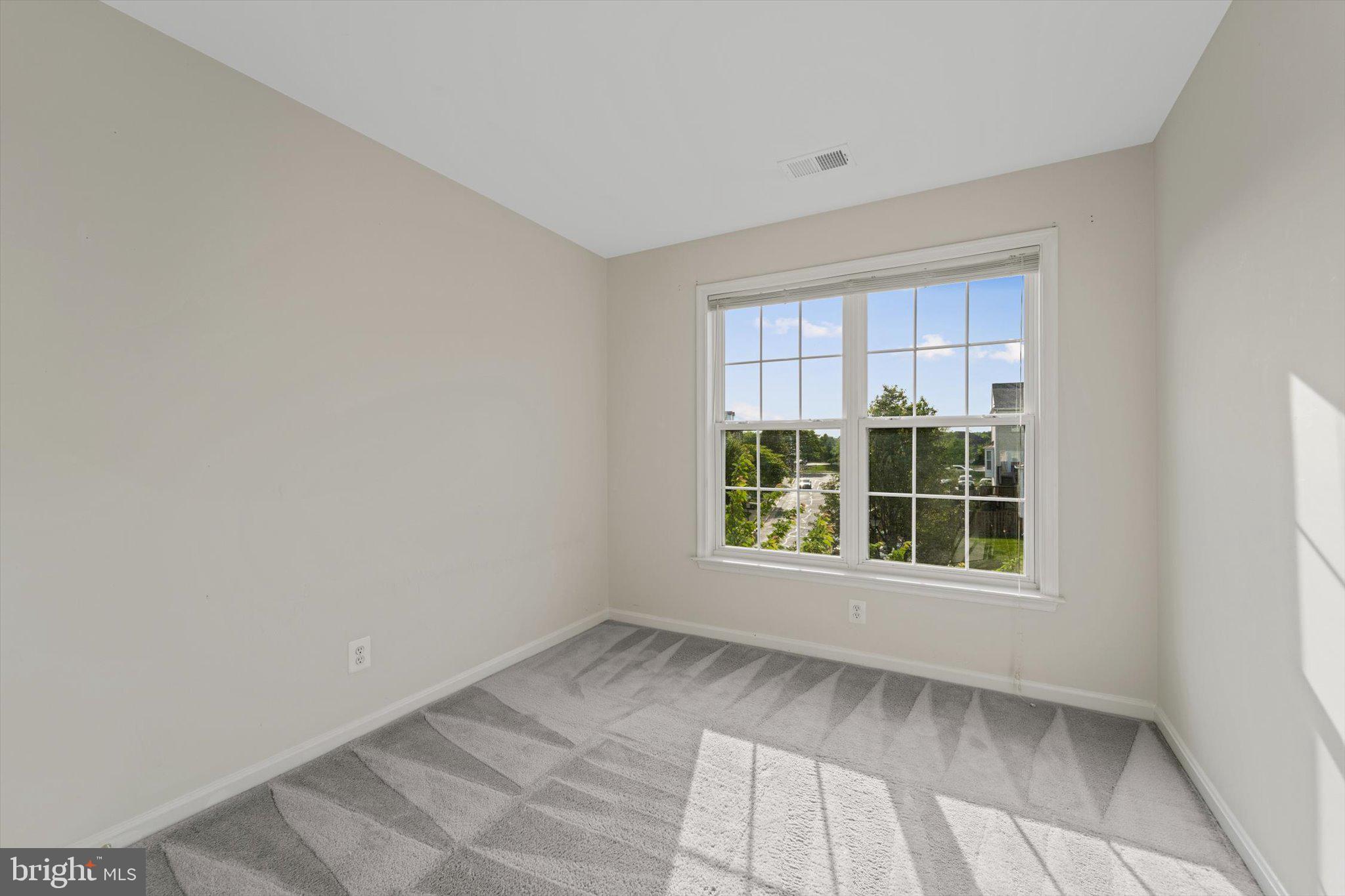 LAUREL HILL LANDBAY - Residential