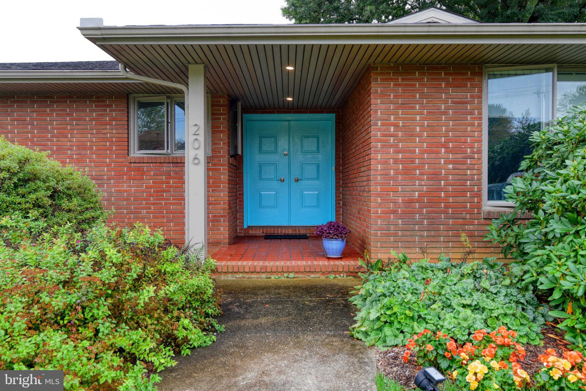 COLLEGE HEIGHTS - Residential