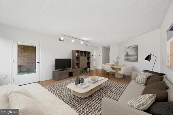 19 ROCK HILL RD APT 7D, BALA CYNWYD, PA 19004 - Image 3f2e67660f5840cc528e79fa6c513e6e/3201820518