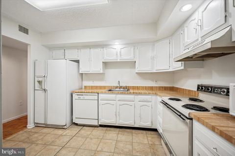 Tiny photo for 19 Rock Hill Road #7-D, BALA CYNWYD, PA 19004 (MLS # PAMC2168734)