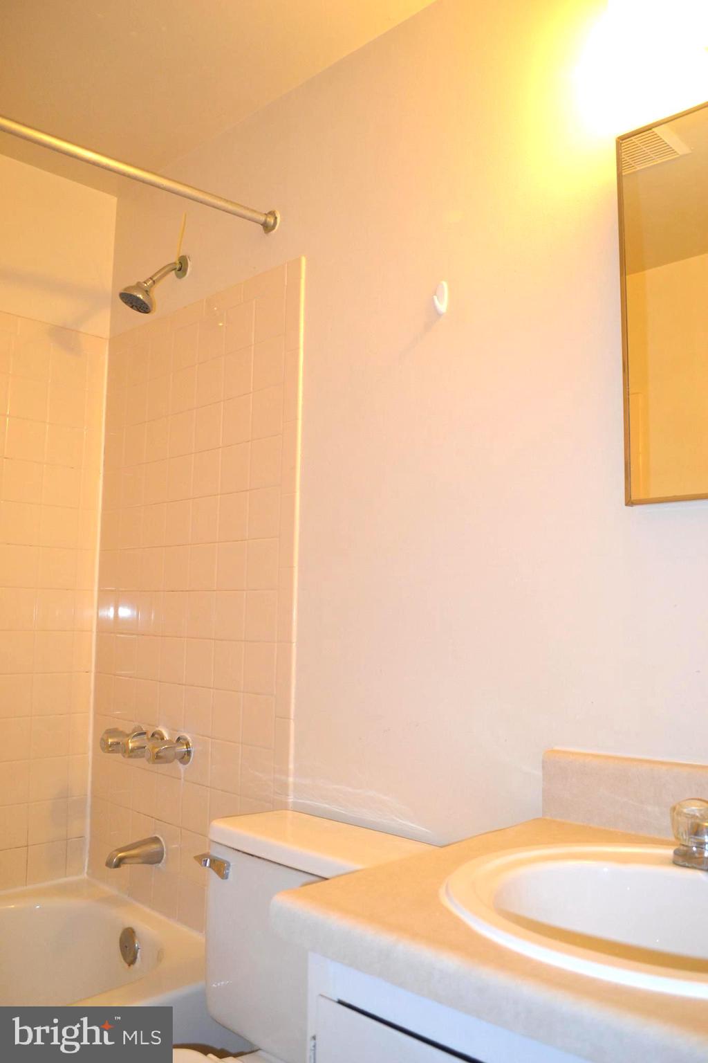 FREDERICK HEIGHTS - Residential Lease