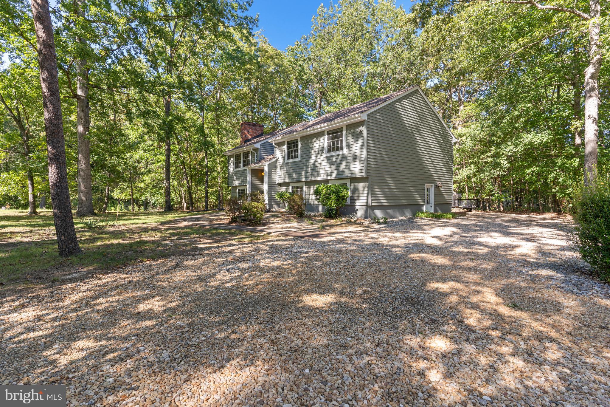 DEVONNE WOODS - Residential