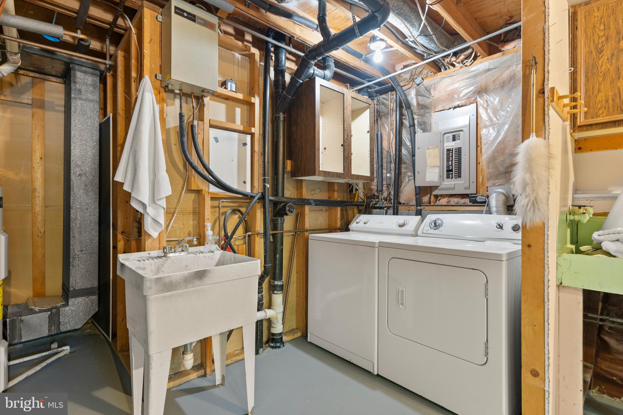 DEVONNE WOODS - Residential