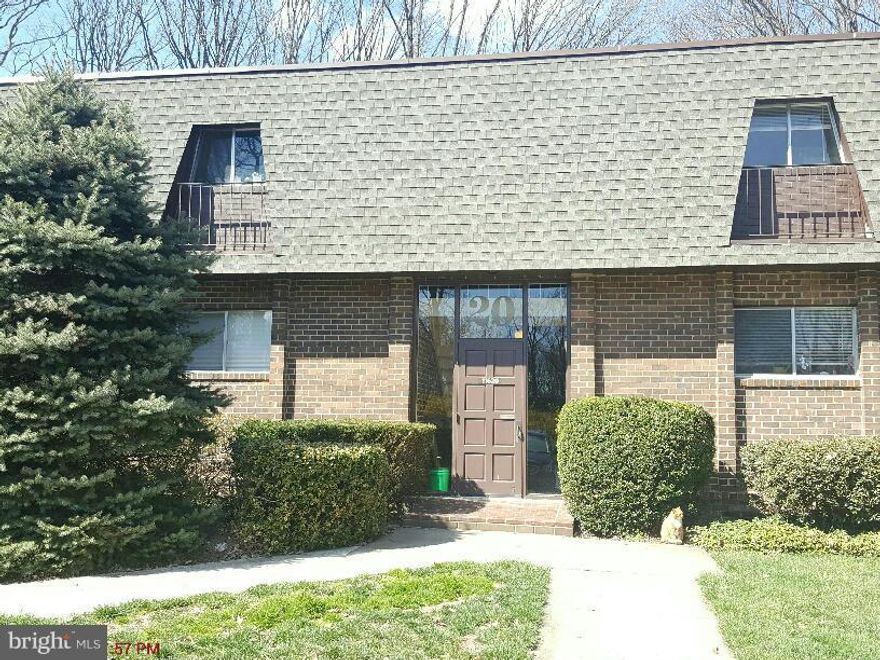 ALL UTILITIES INCLUDED-2 Bedroom 1 FB 1 HB condo unit. Minutes to Silverline Metro, Reston Town Center & Lake Anne Center. Great community living w/Grills, walking paths, biking paths, Gazebo, pool, &more.  Laundry Room Located in the same building on LL. 1 assigned parking space & 1 permit space avail. .