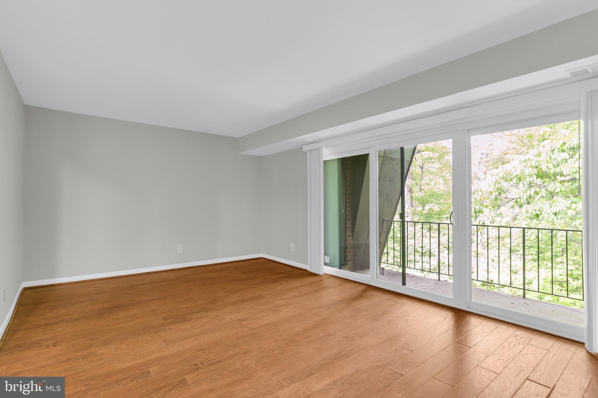 VANTAGE HILL - Residential