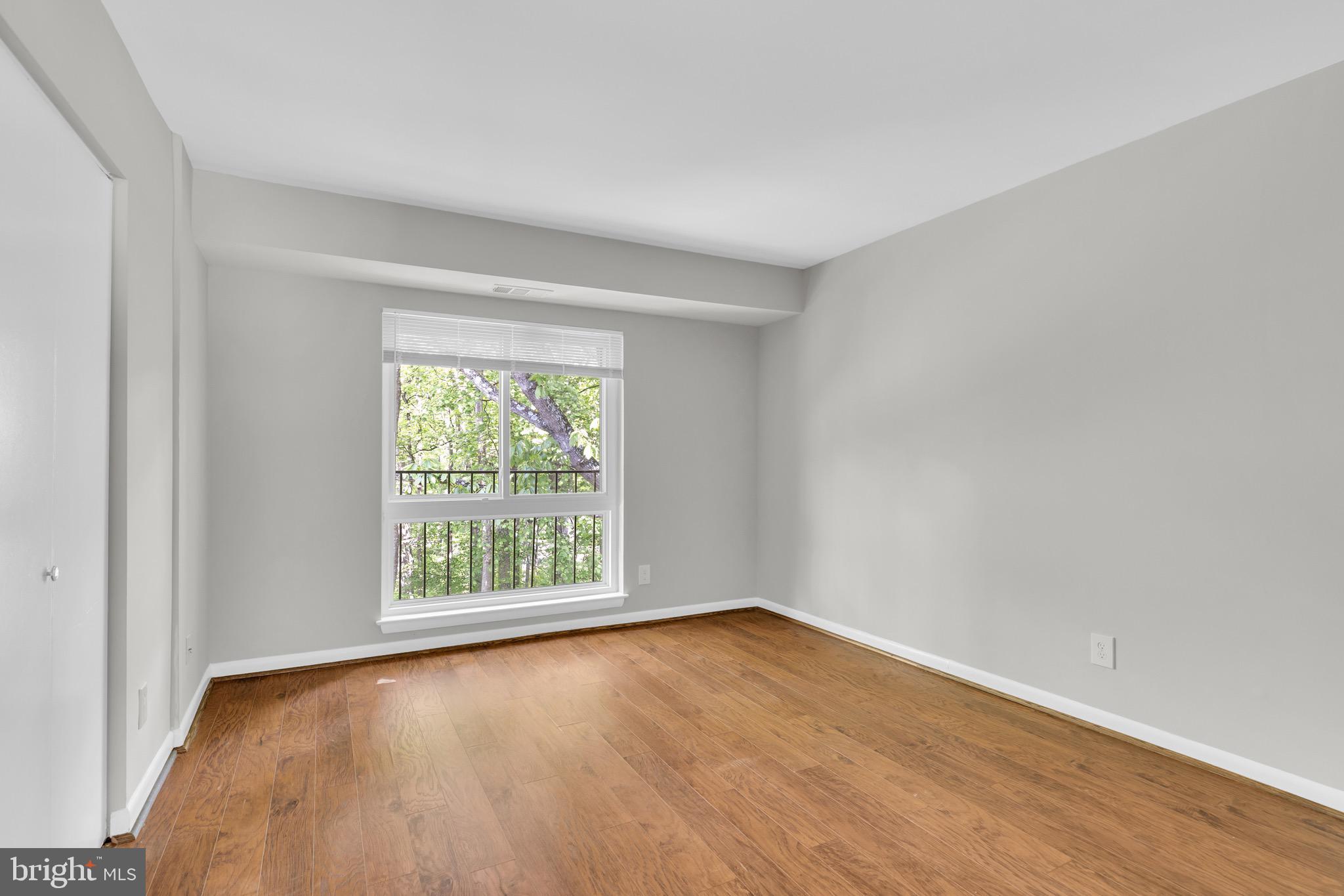 VANTAGE HILL - Residential
