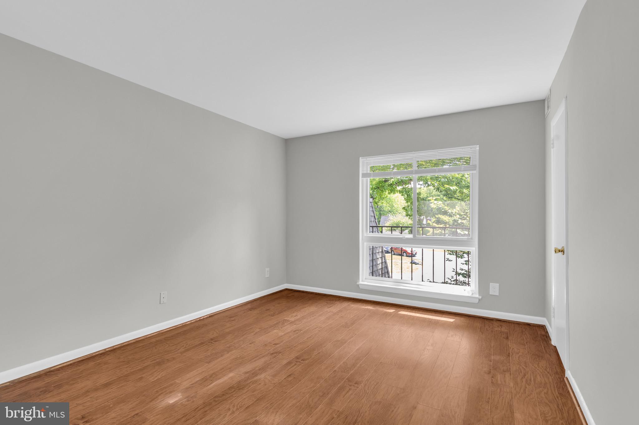 VANTAGE HILL - Residential
