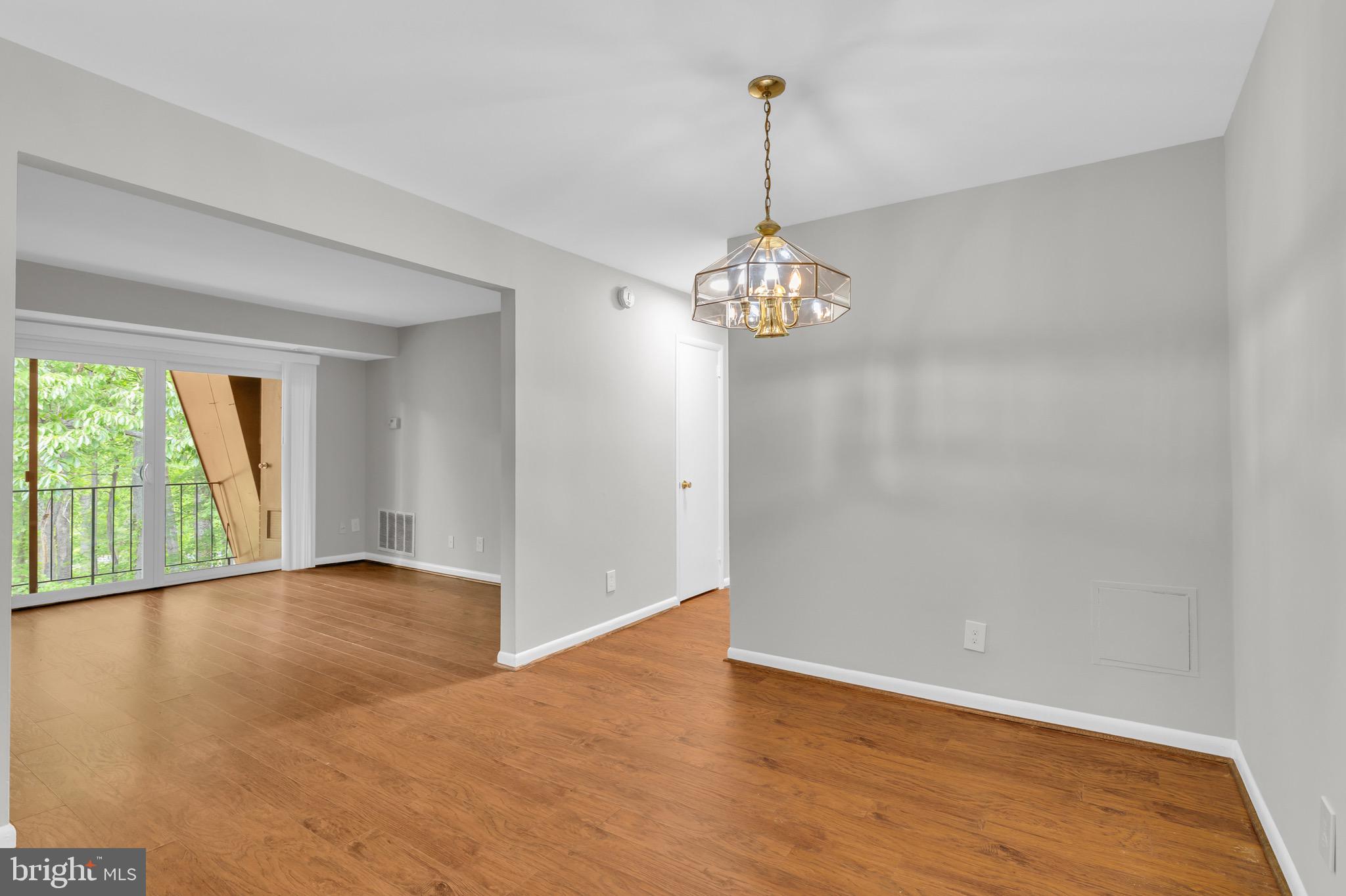 VANTAGE HILL - Residential