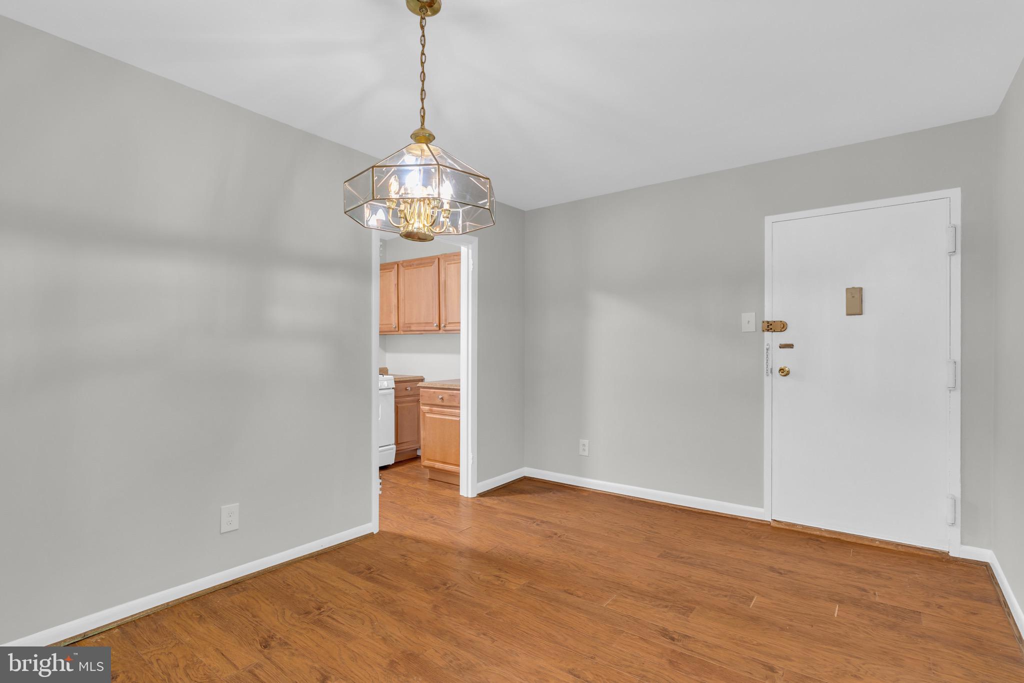 VANTAGE HILL - Residential
