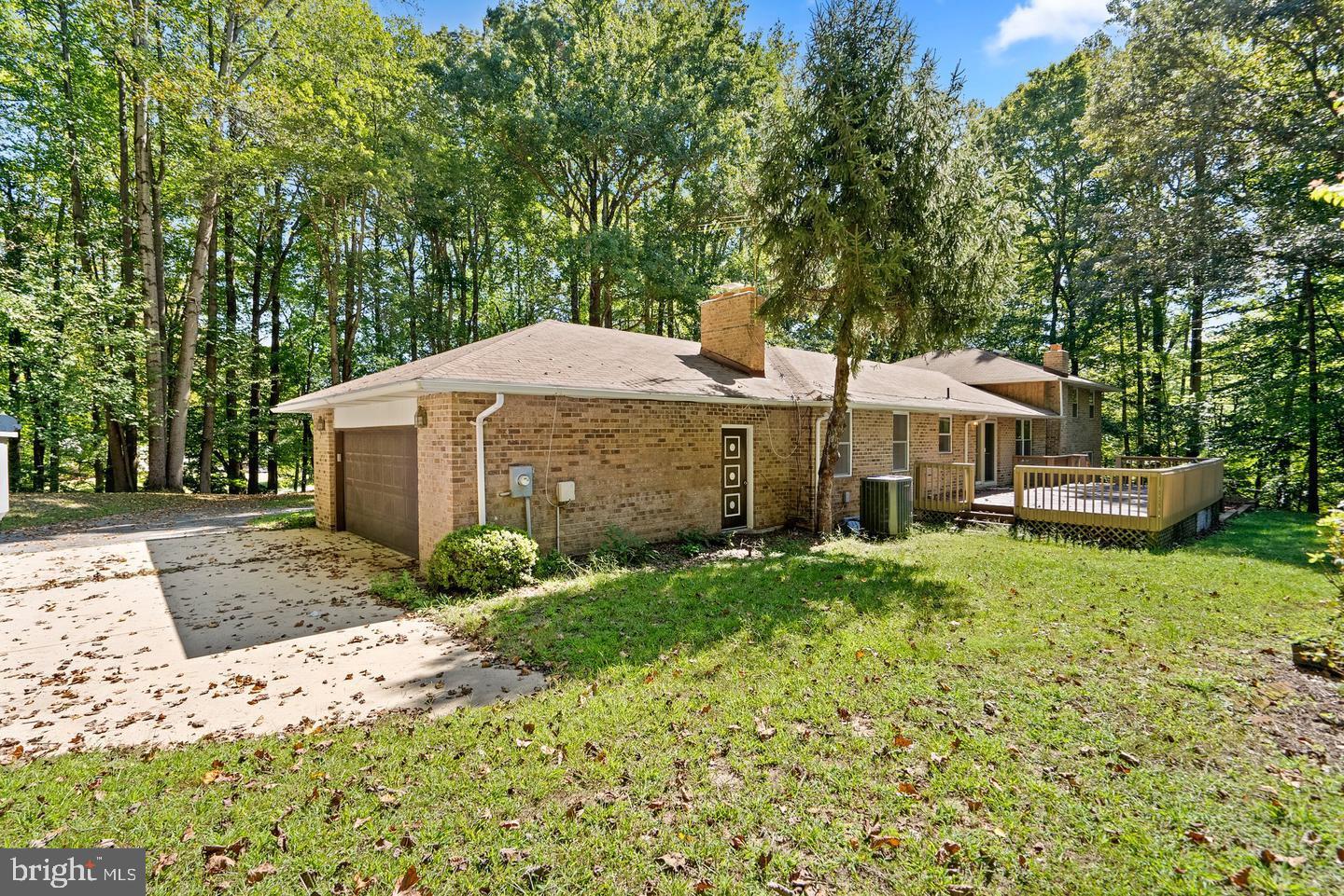 9409 CROOM ACRES