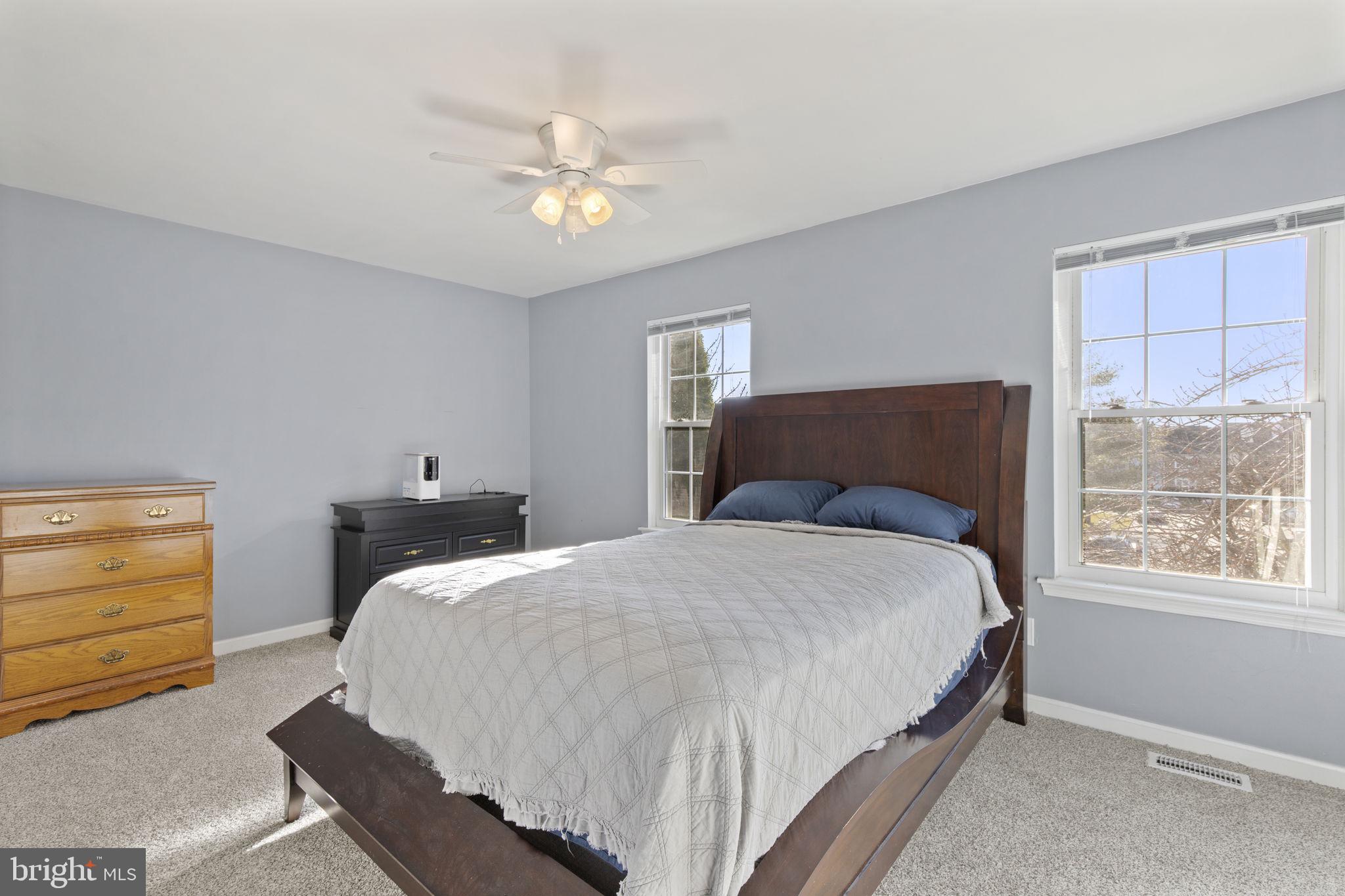 CONSTANT FRIENDSHIP - Residential