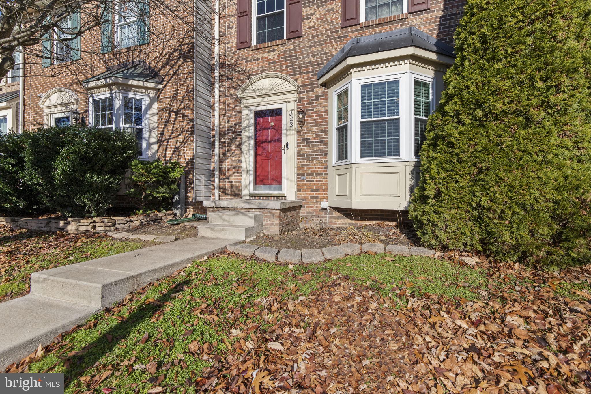 CONSTANT FRIENDSHIP - Residential