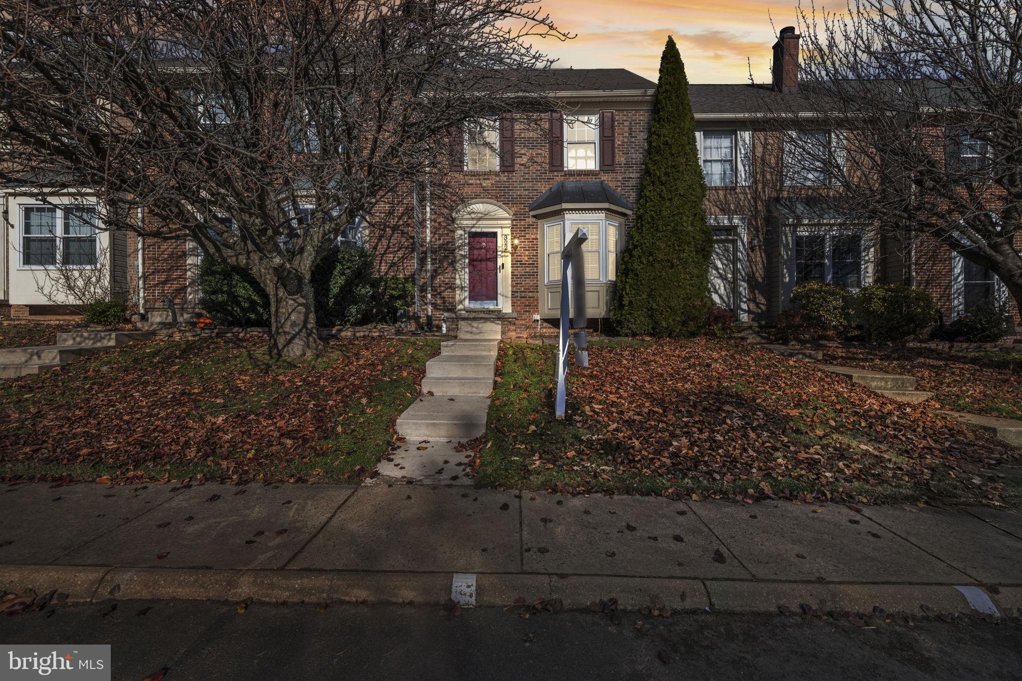 CONSTANT FRIENDSHIP - Residential