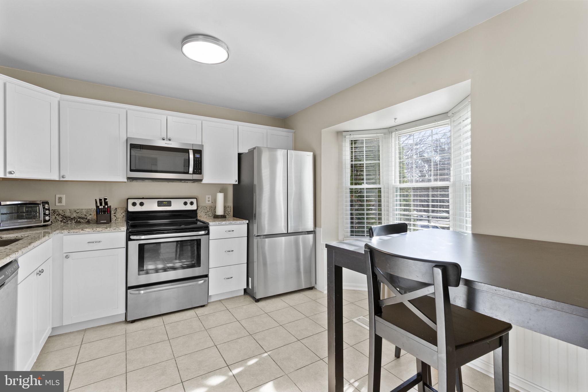 CONSTANT FRIENDSHIP - Residential