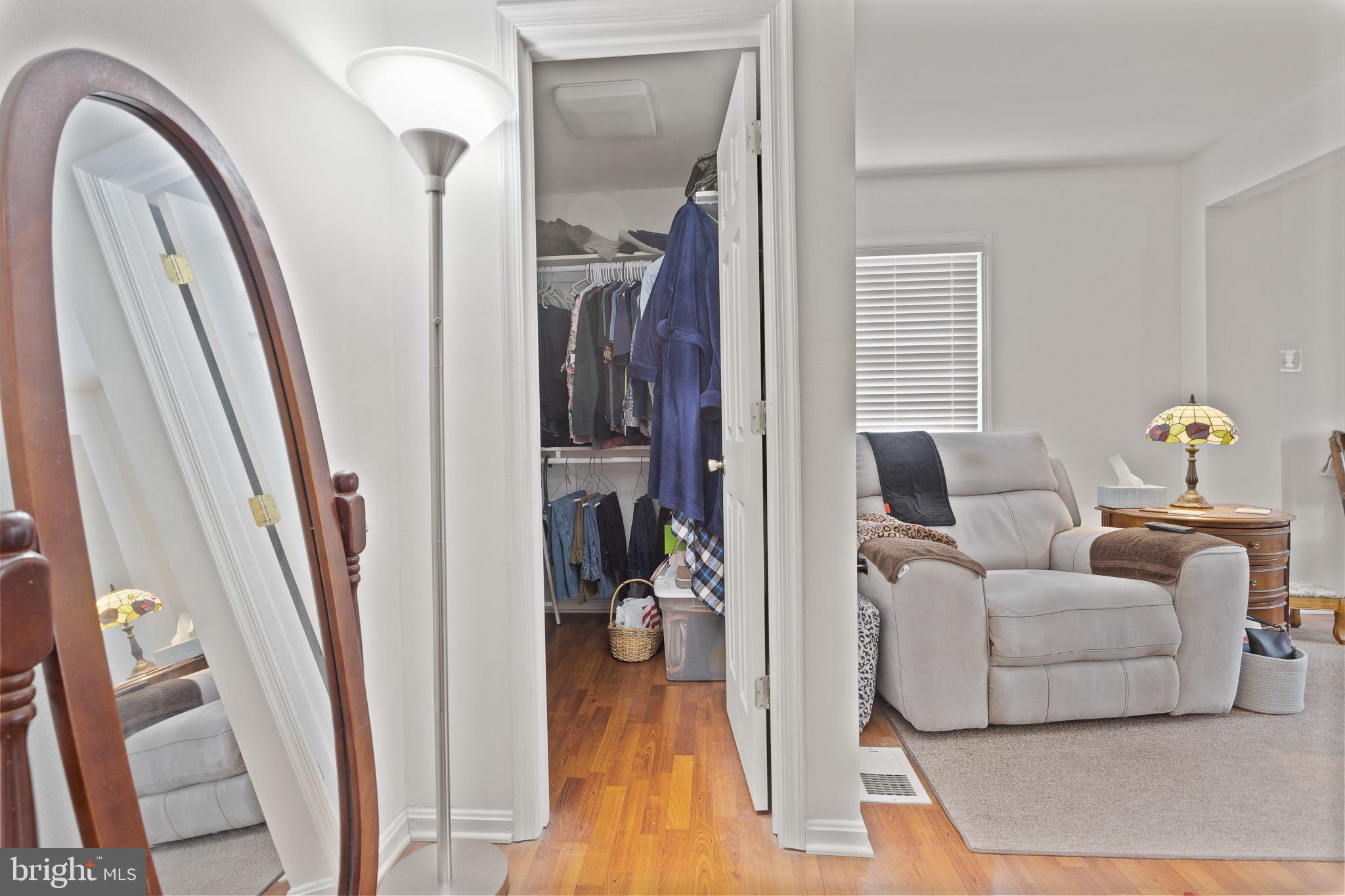 WHITE PLAINS - Residential