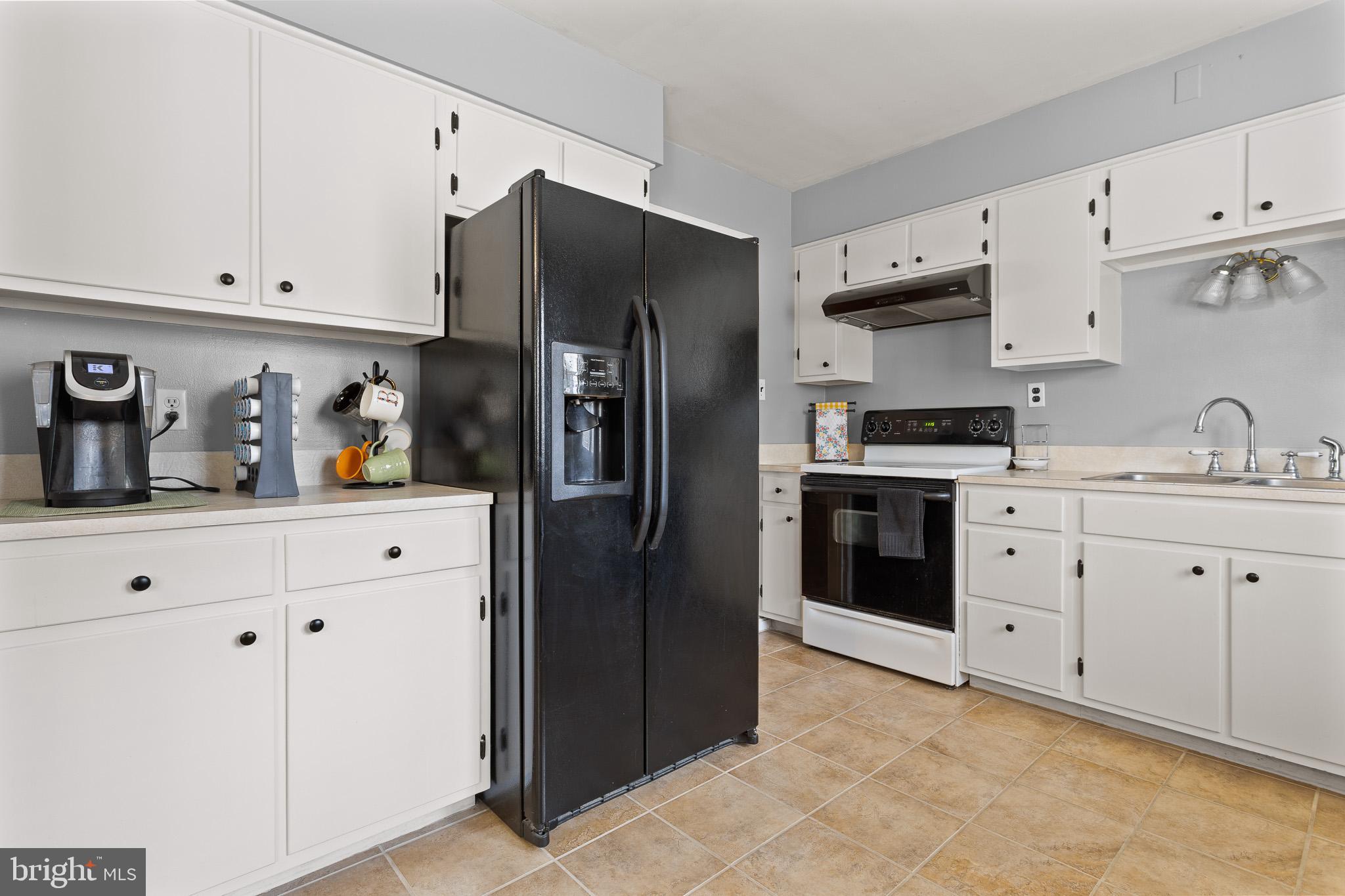 WHITE PLAINS - Residential