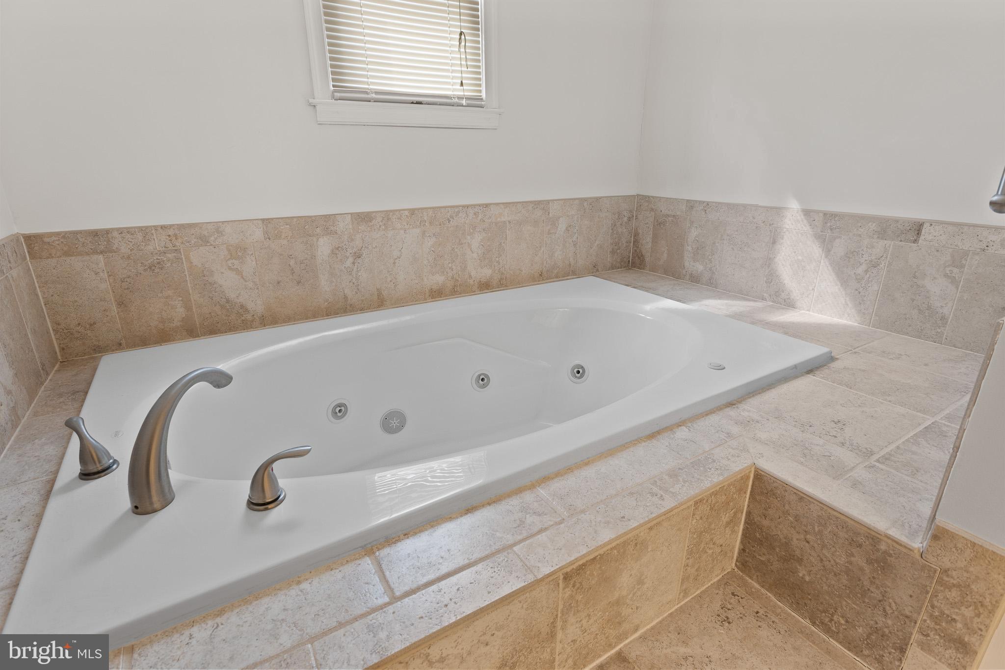 WHITE PLAINS - Residential