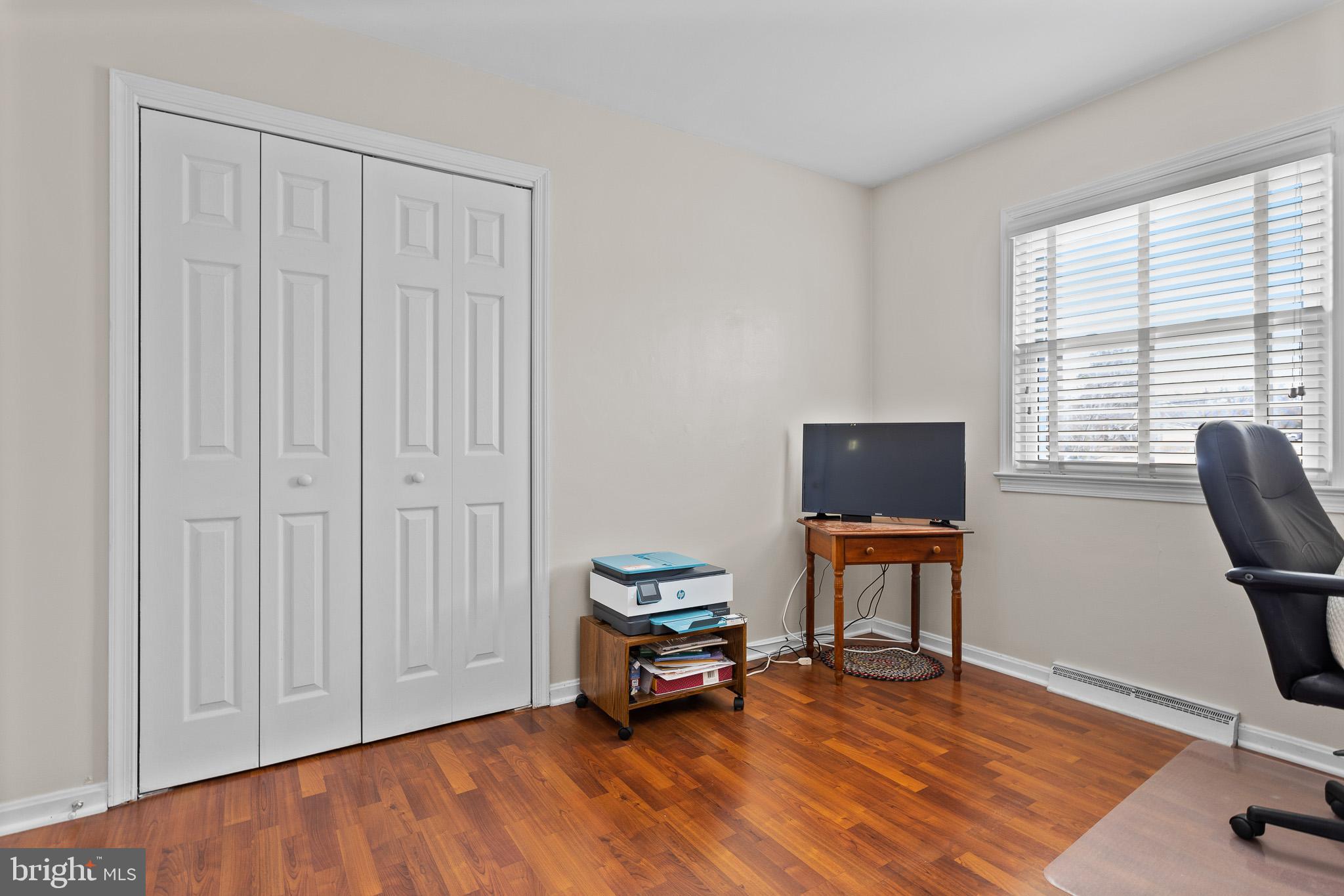 WHITE PLAINS - Residential