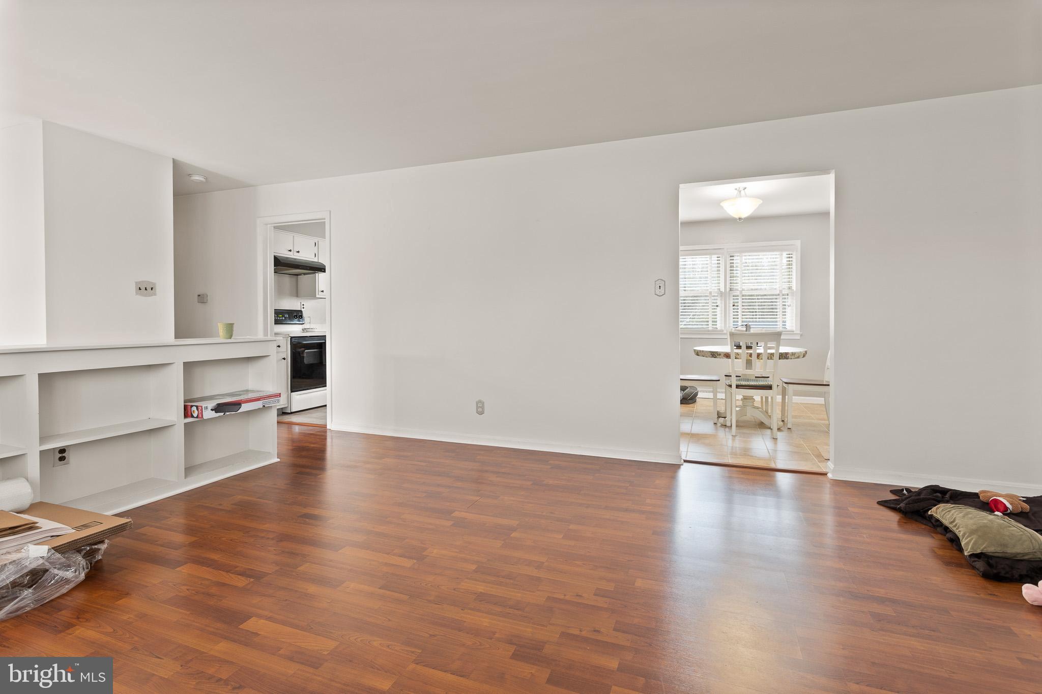 WHITE PLAINS - Residential