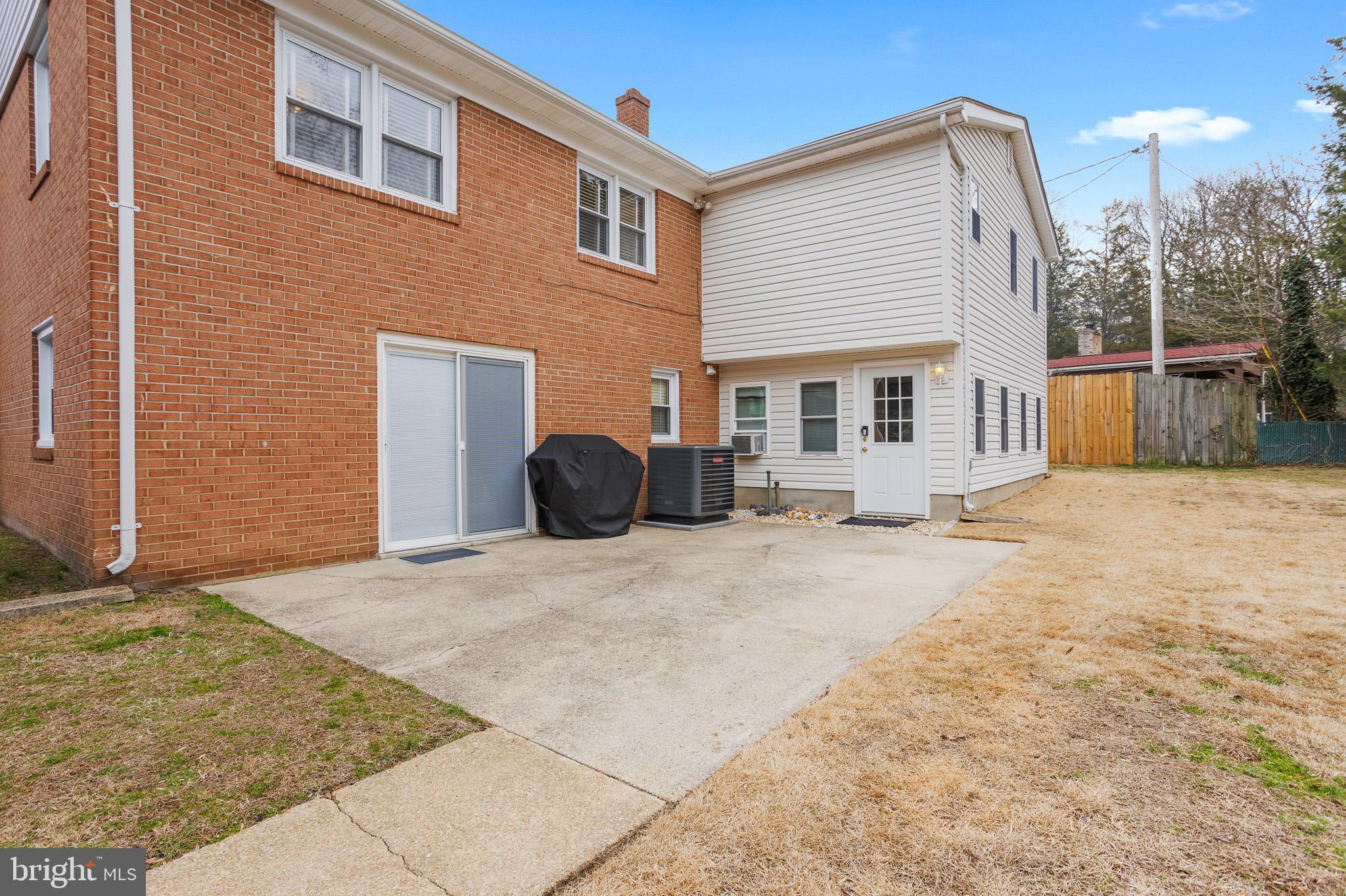 WHITE PLAINS - Residential