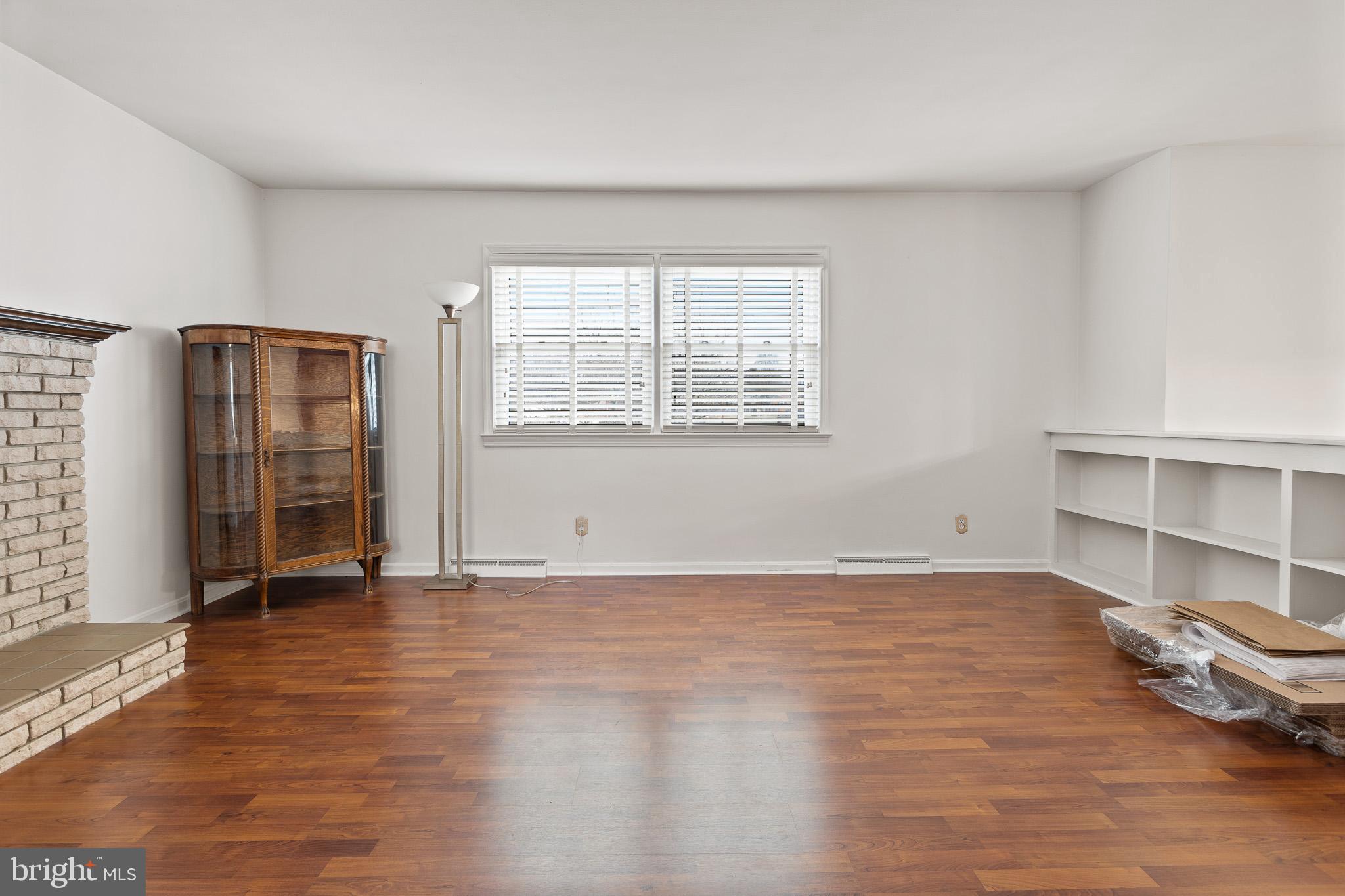 WHITE PLAINS - Residential