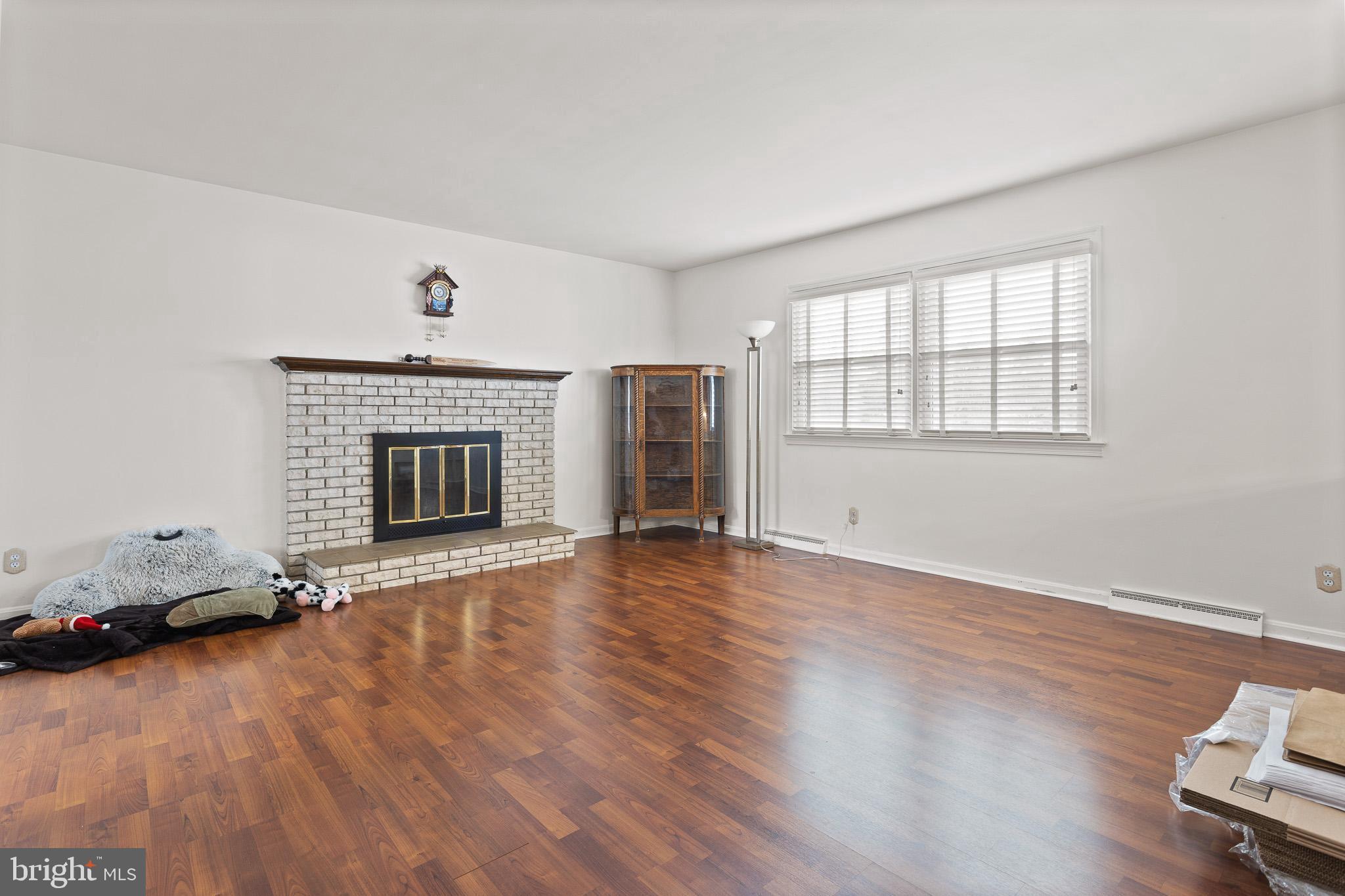 WHITE PLAINS - Residential